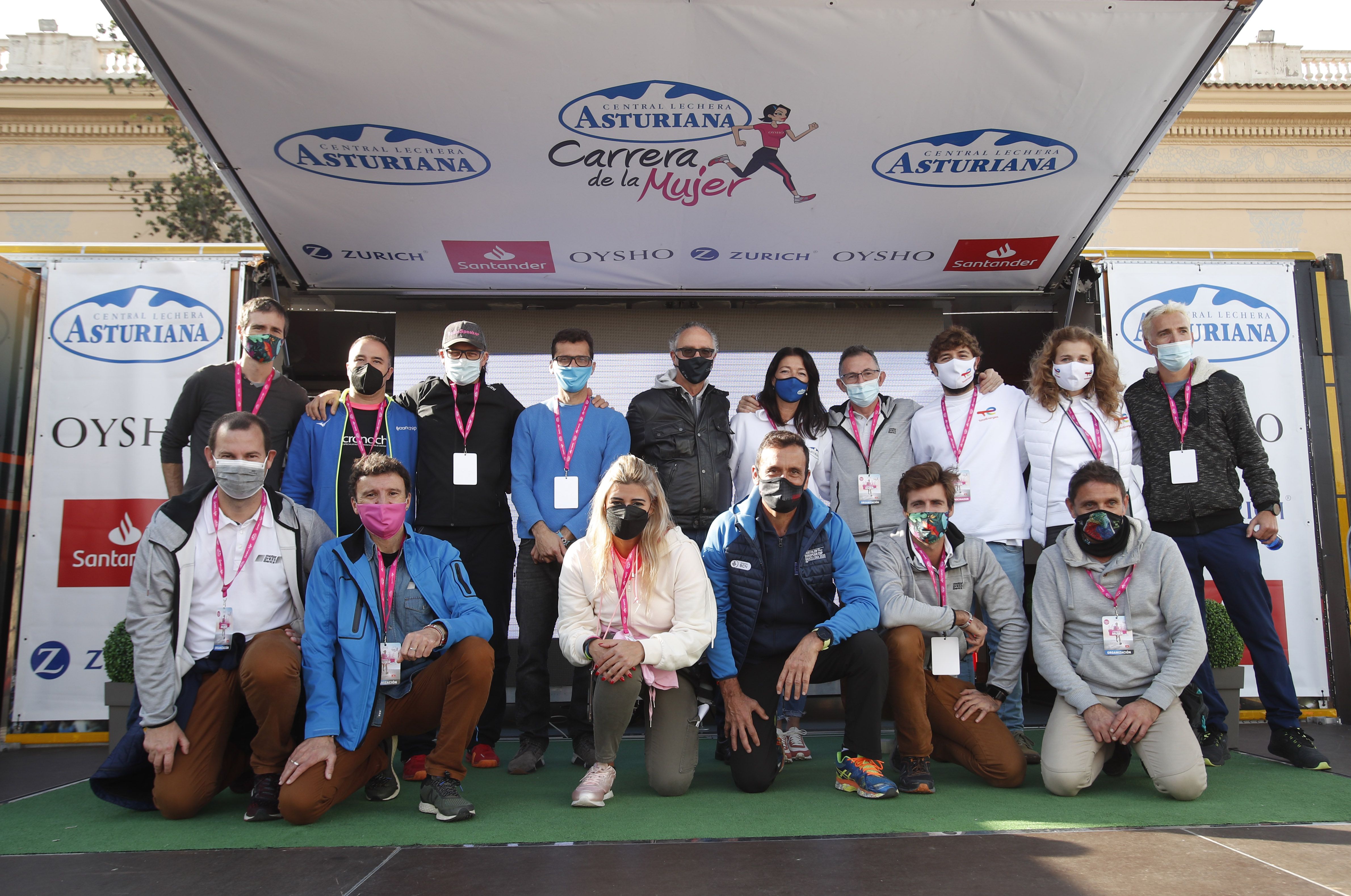 Las mejores fotos de la Carrera de la Mujer Central Lechera Asturiana Barcelona 2021 (CEREMONIAS DE PREMIACIÓN)