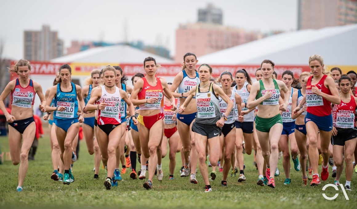 Una imagen del Campeonato de Europa de Cross celebrado en Lisboa en 2019 con Irene Sánchez Escribano en el centro. SPORTMEDIA.