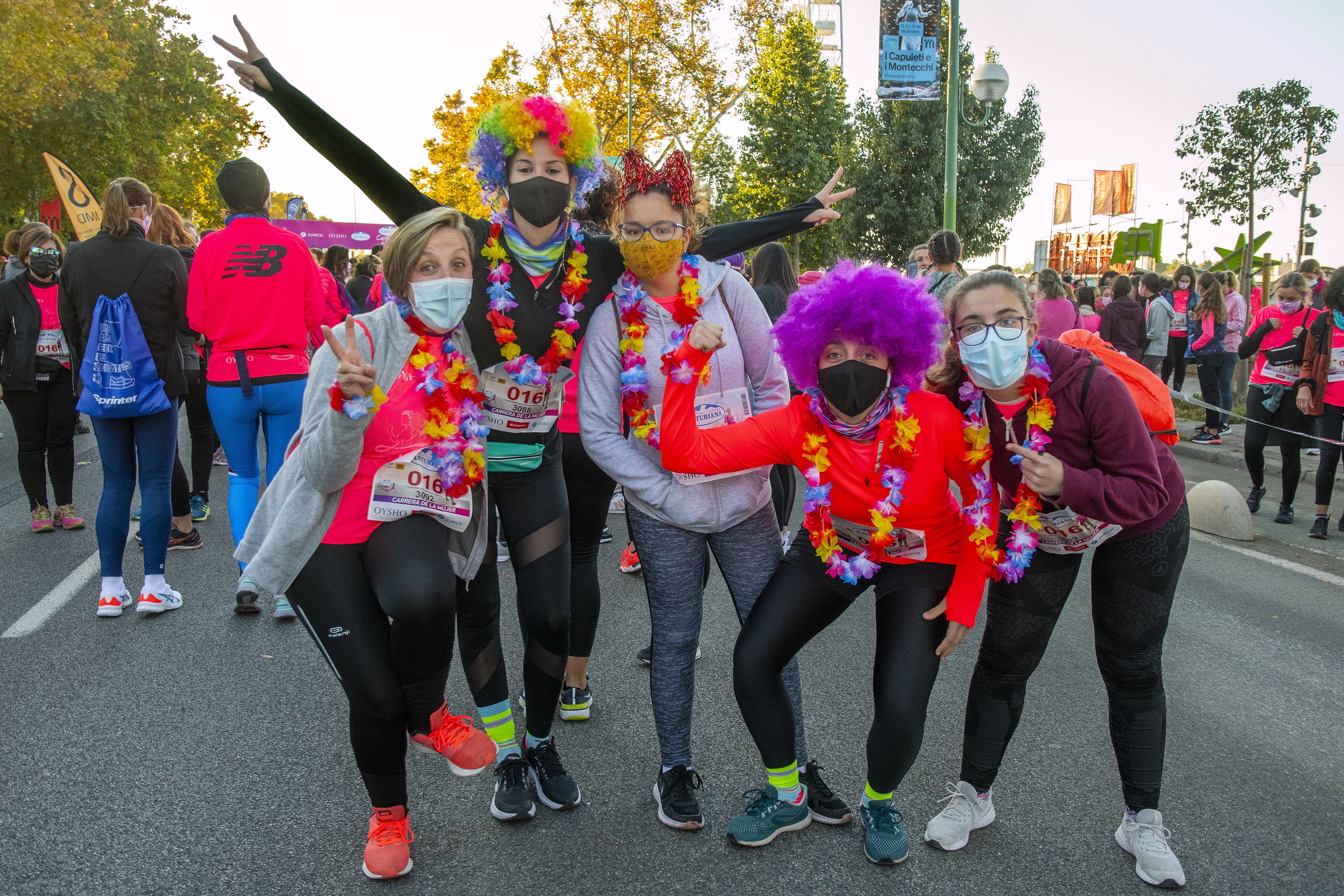 Las mejores fotos de la Carrera de la Mujer Central Lechera Asturiana Sevilla 2021 (SALIDA / GALERÍA 1)