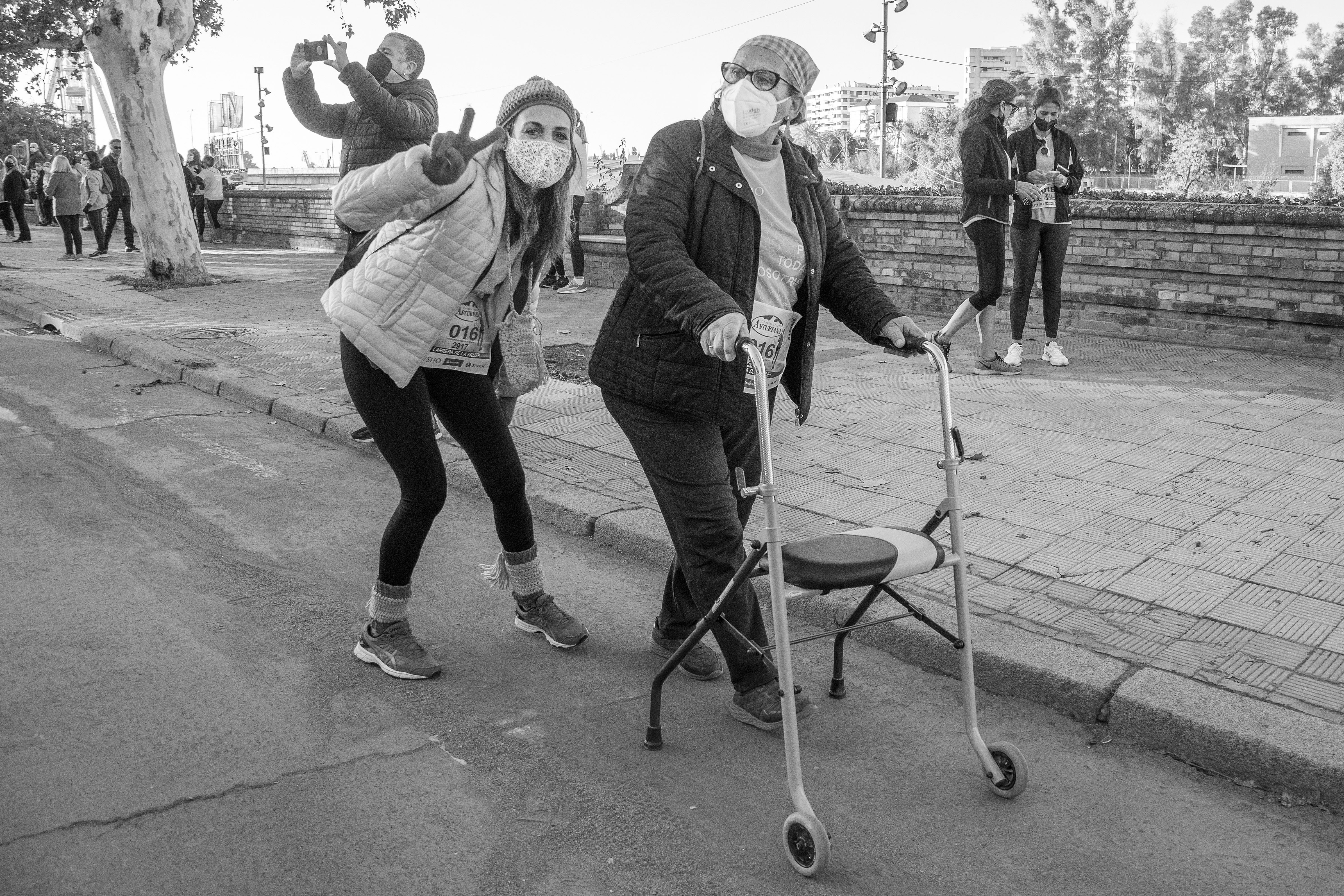 Las mejores fotos de la Carrera de la Mujer Central Lechera Asturiana Sevilla 2021 (SALIDA / GALERÍA 1)