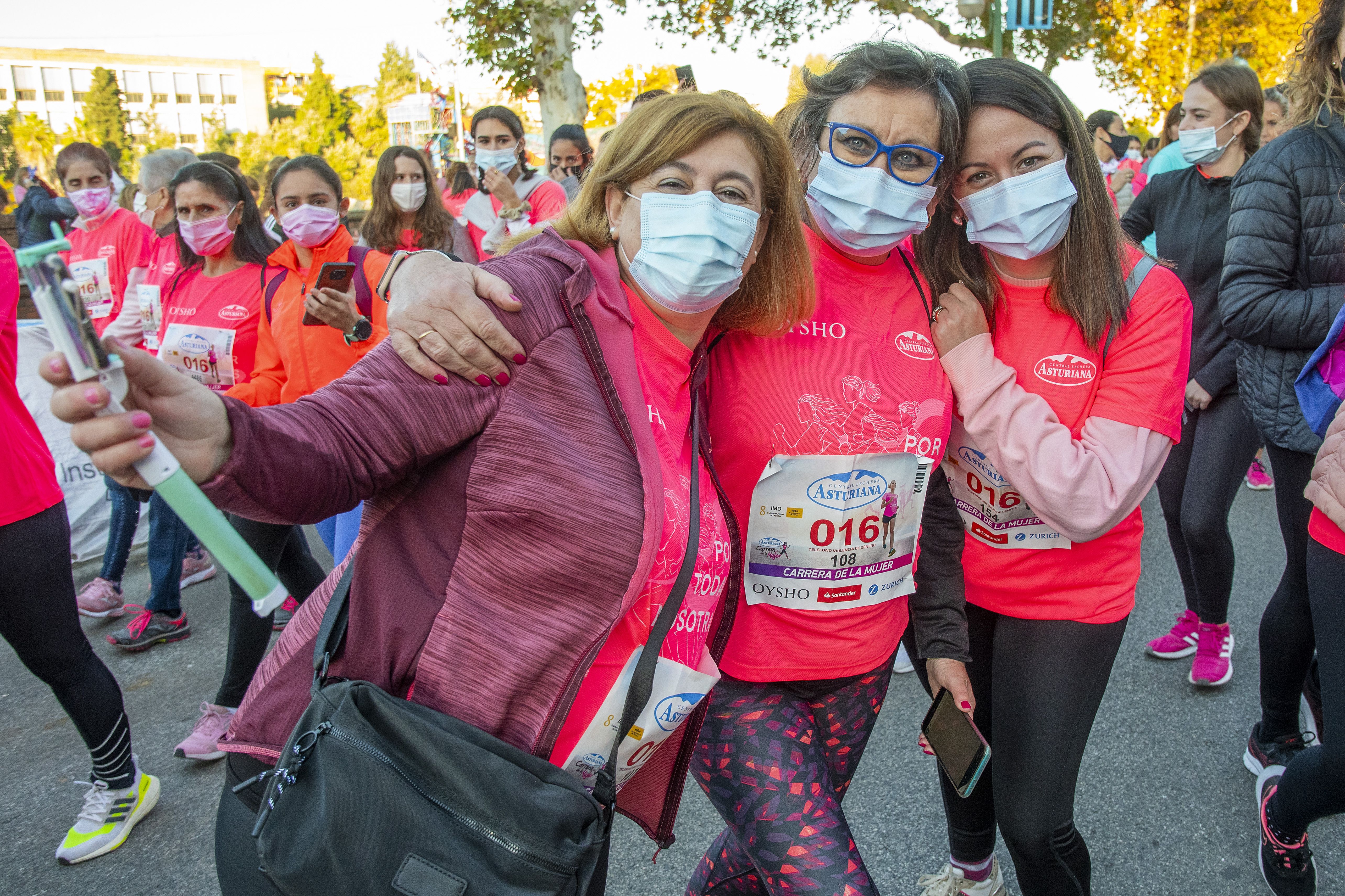 Las mejores fotos de la Carrera de la Mujer Central Lechera Asturiana Sevilla 2021 (SALIDA / GALERÍA 1)