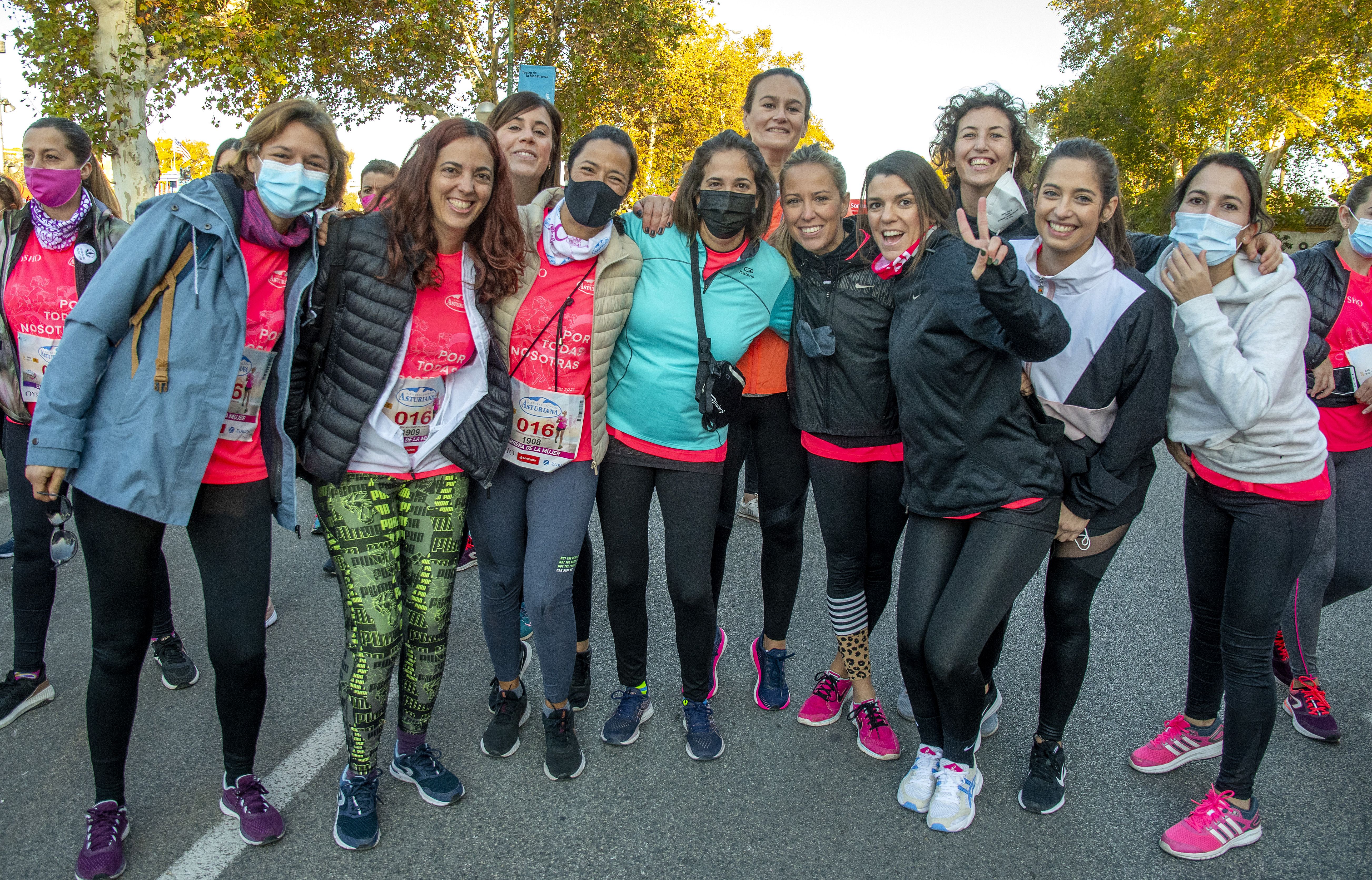 Las mejores fotos de la Carrera de la Mujer Central Lechera Asturiana Sevilla 2021 (SALIDA / GALERÍA 1)