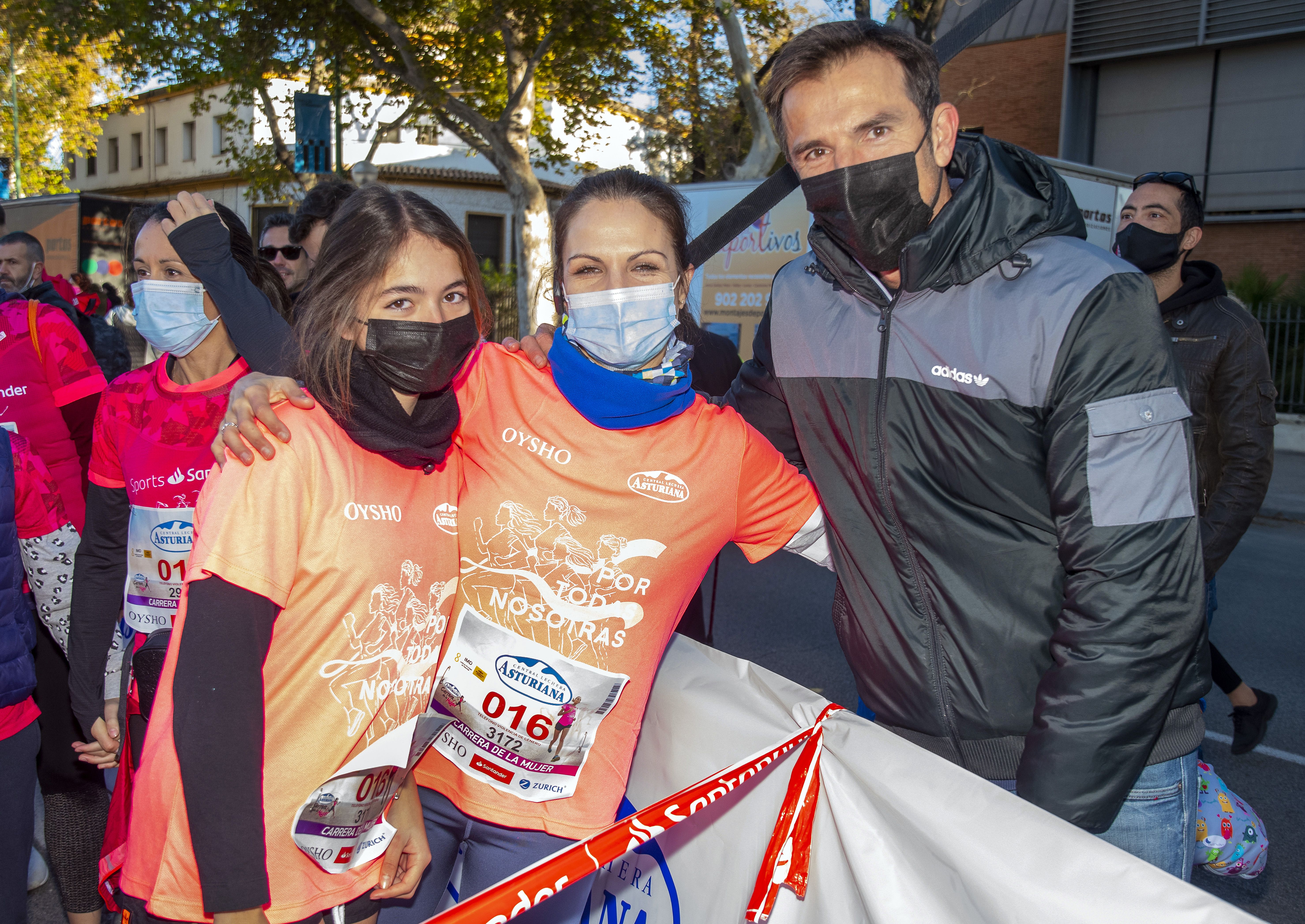 Las mejores fotos de la Carrera de la Mujer Central Lechera Asturiana Sevilla 2021 (SALIDA / GALERÍA 1)