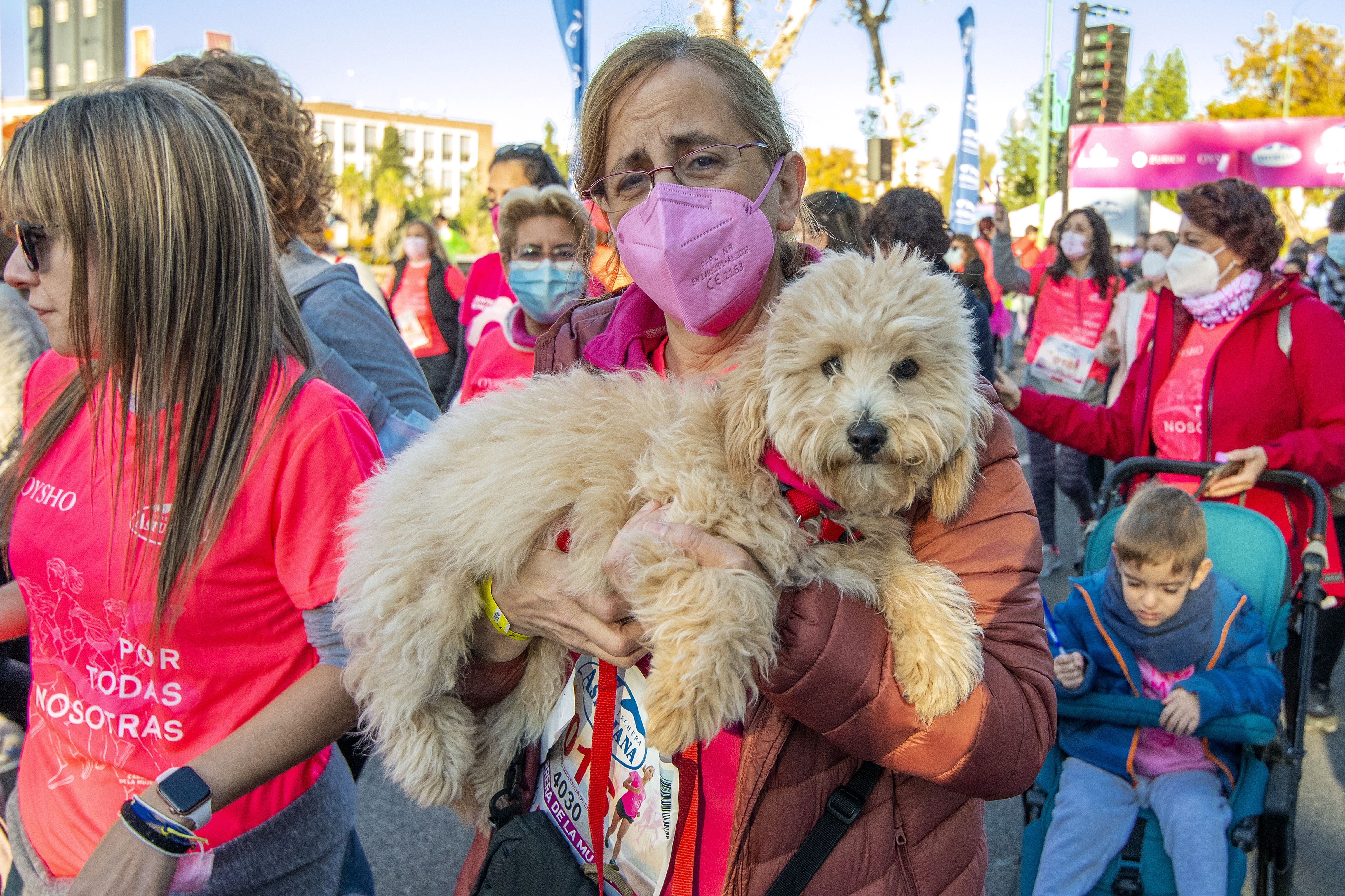 Las mejores fotos de la Carrera de la Mujer Central Lechera Asturiana Sevilla 2021 (SALIDA / GALERÍA 2)