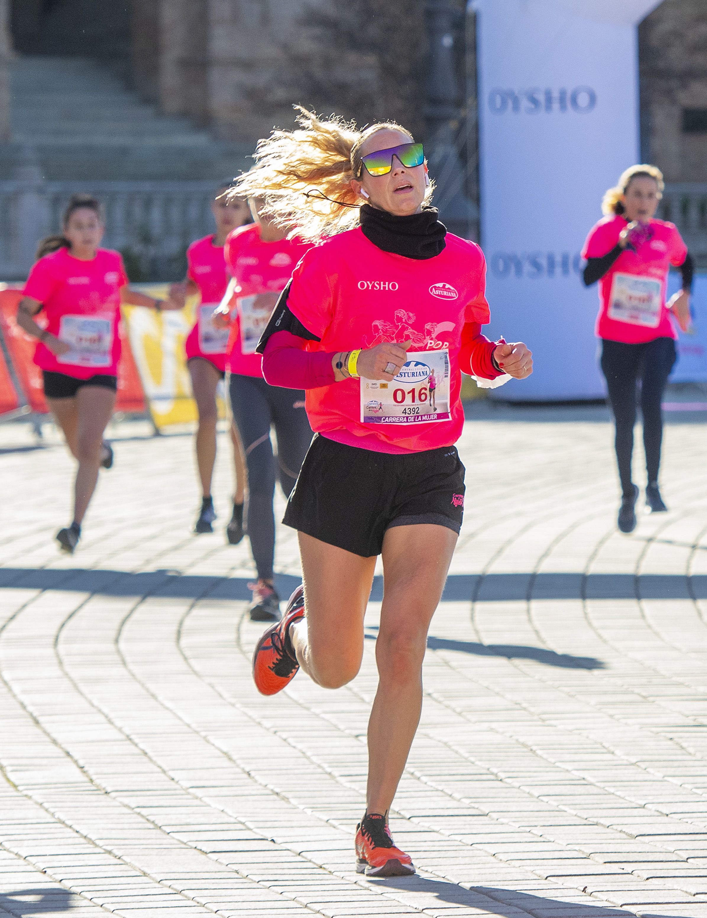 Las mejores fotos de la Carrera de la Mujer Central Lechera Asturiana Sevilla 2021 (LLEGADAS A META / GALERÍA 1)