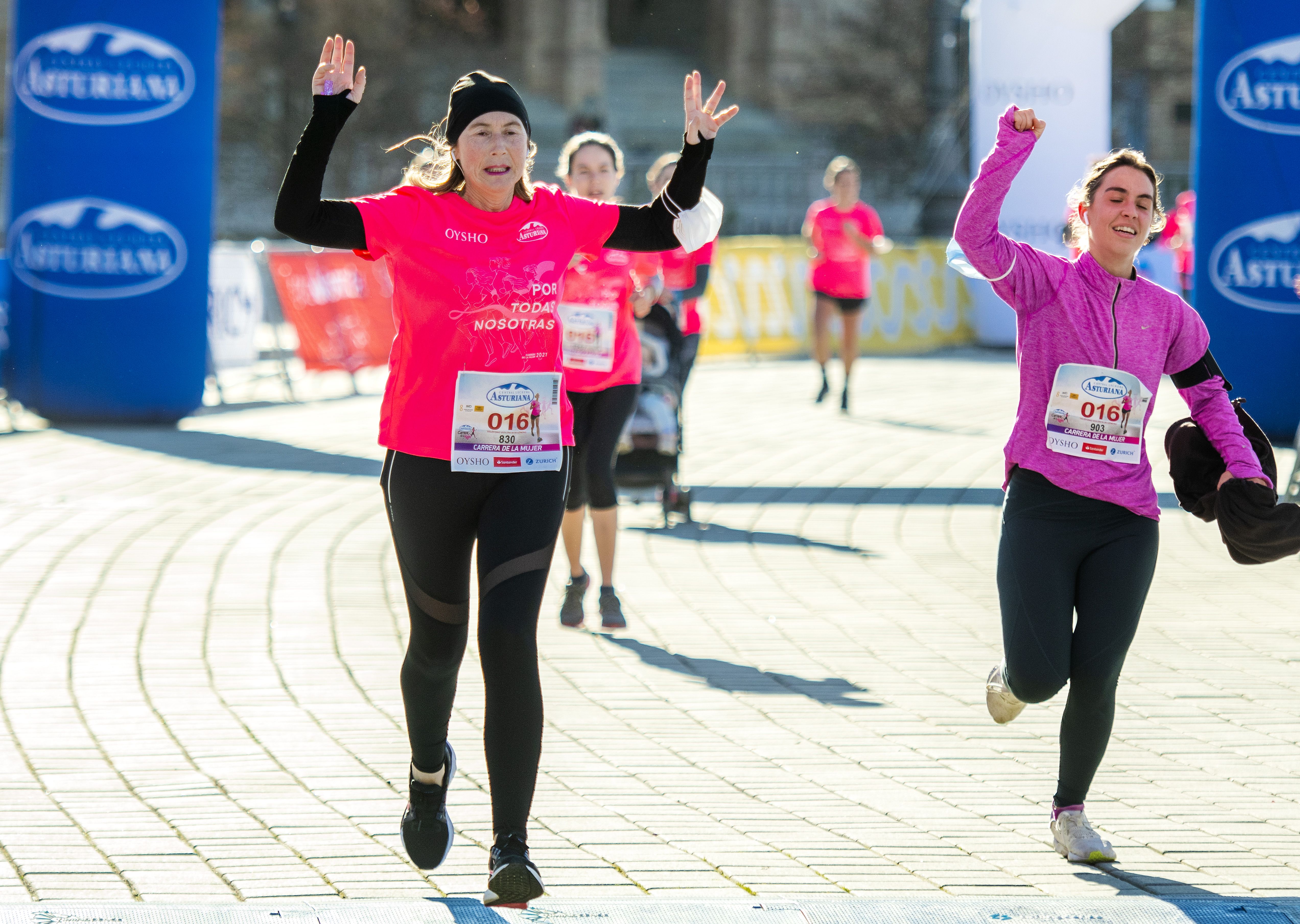 Las mejores fotos de la Carrera de la Mujer Central Lechera Asturiana Sevilla 2021 (LLEGADAS A META / GALERÍA 2)