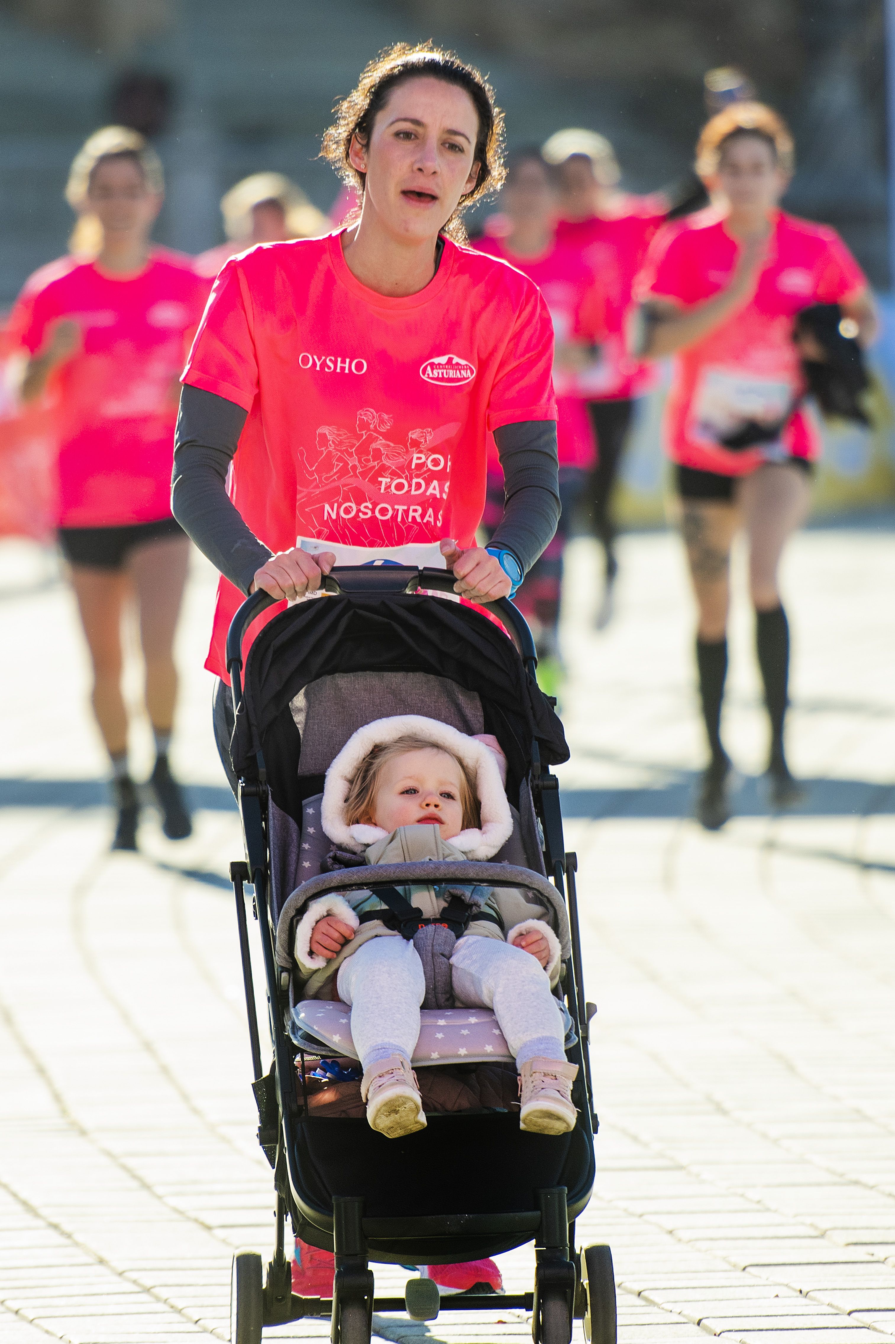 Las mejores fotos de la Carrera de la Mujer Central Lechera Asturiana Sevilla 2021 (LLEGADAS A META / GALERÍA 2)