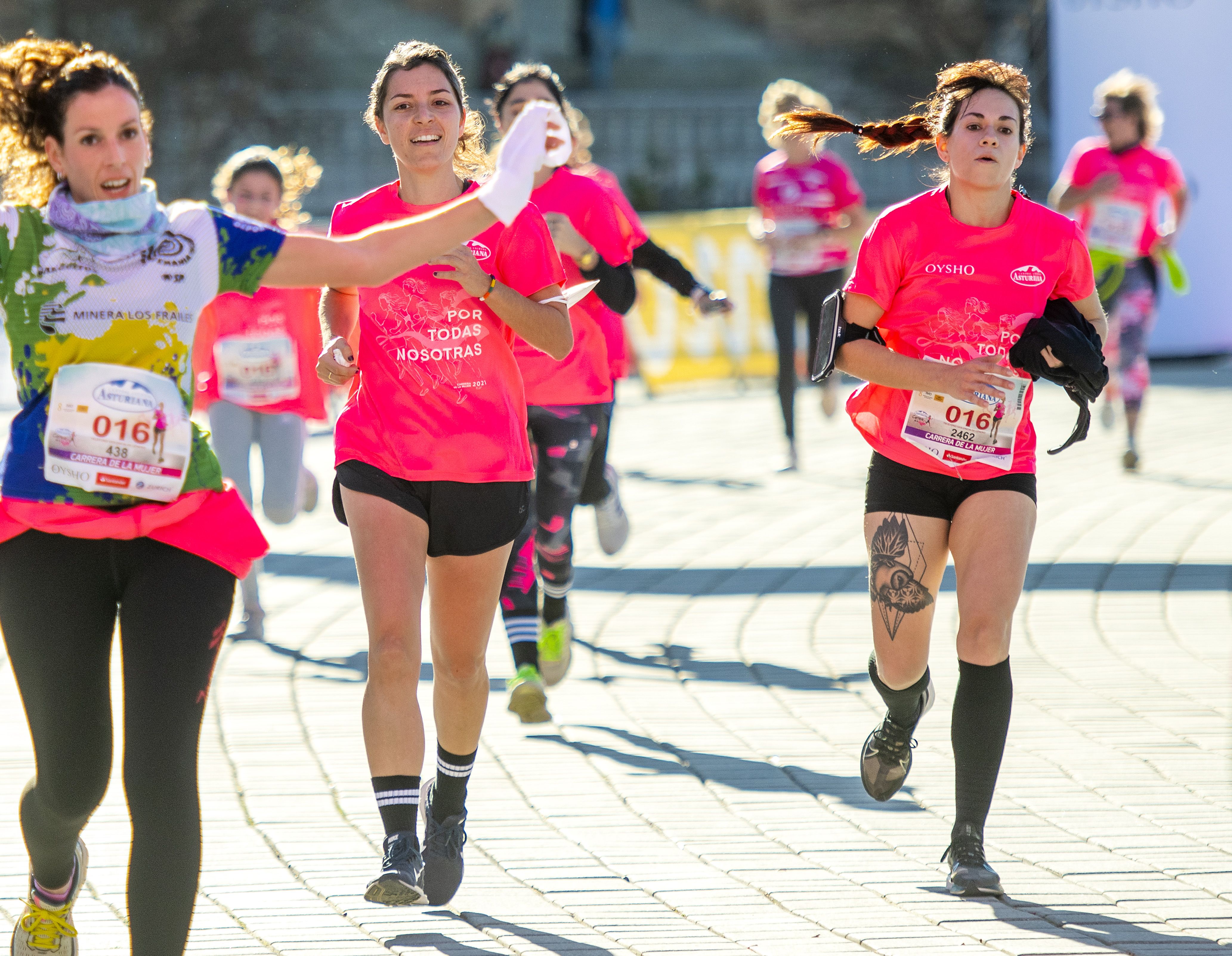 Las mejores fotos de la Carrera de la Mujer Central Lechera Asturiana Sevilla 2021 (LLEGADAS A META / GALERÍA 2)