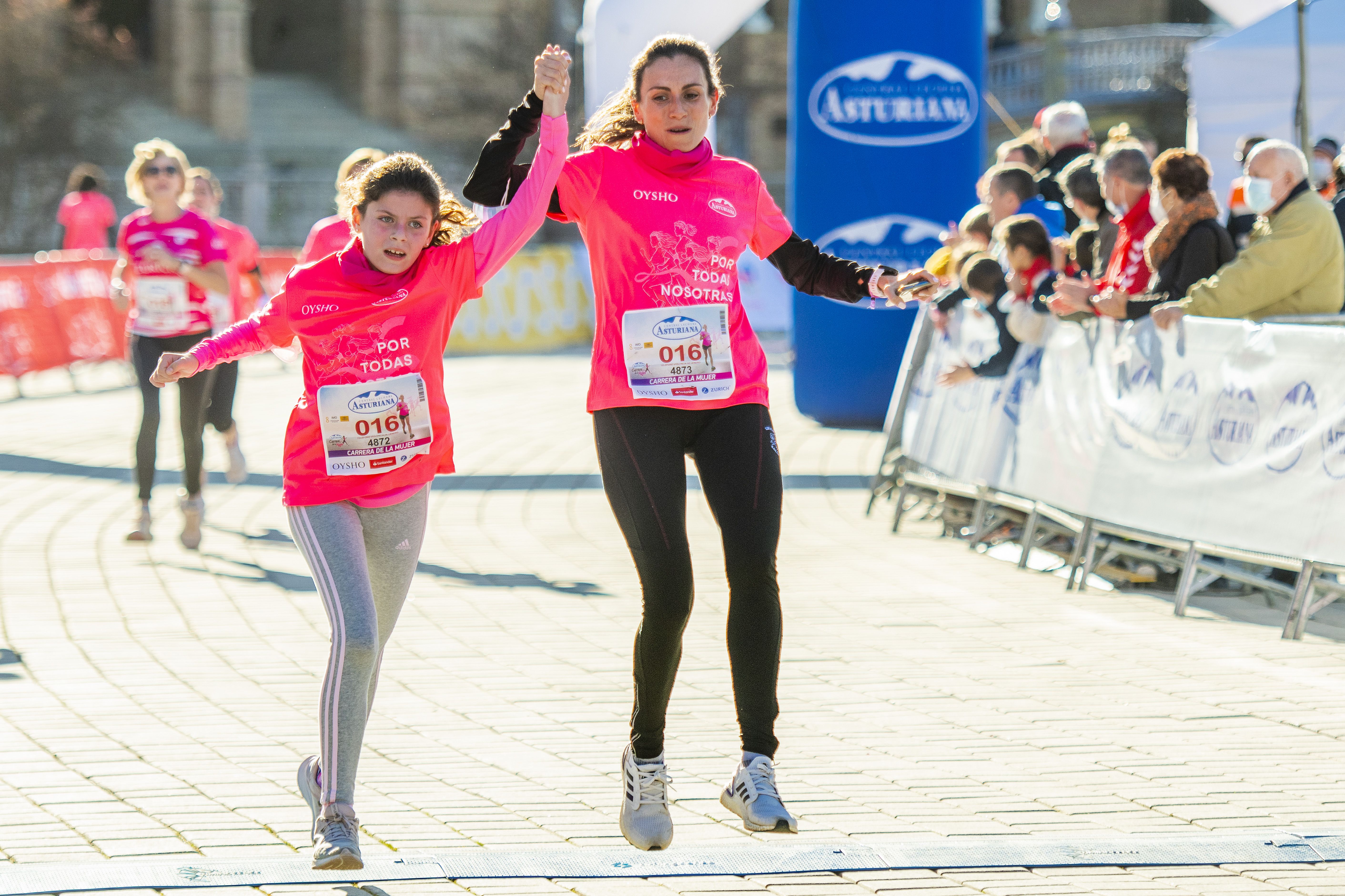 Las mejores fotos de la Carrera de la Mujer Central Lechera Asturiana Sevilla 2021 (LLEGADAS A META / GALERÍA 2)