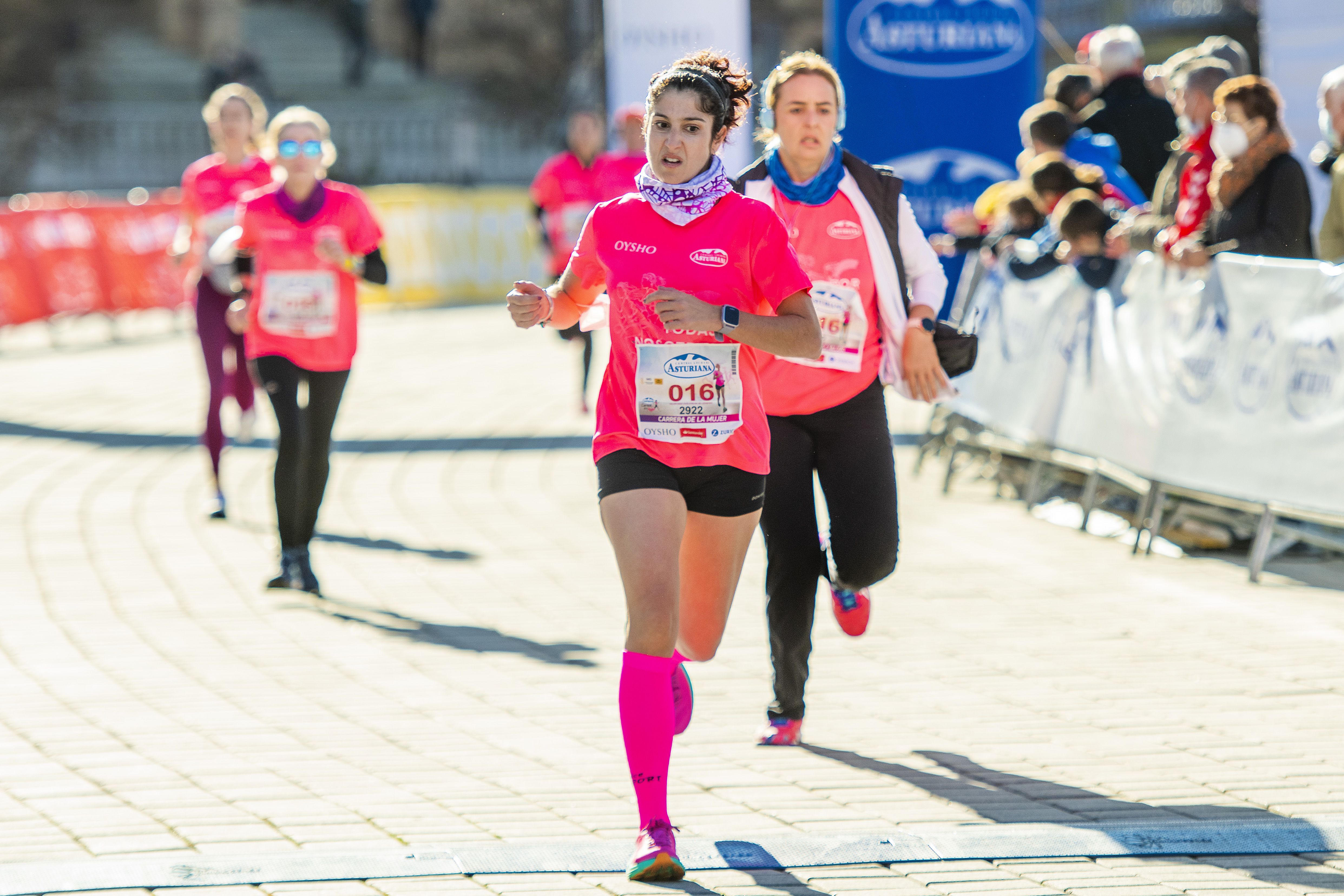 Las mejores fotos de la Carrera de la Mujer Central Lechera Asturiana Sevilla 2021 (LLEGADAS A META / GALERÍA 2)