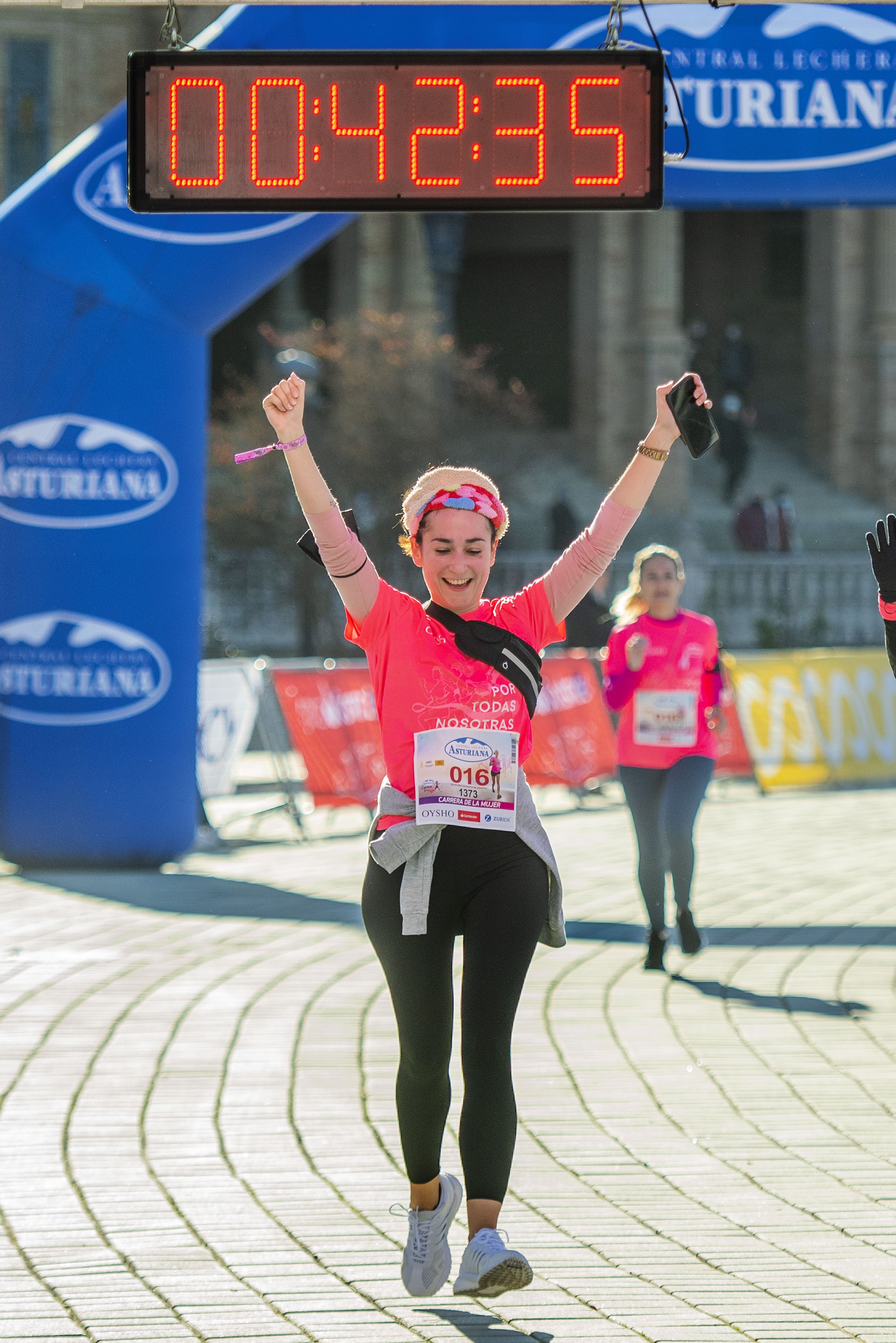 Las mejores fotos de la Carrera de la Mujer Central Lechera Asturiana Sevilla 2021 (LLEGADAS A META / GALERÍA 2)