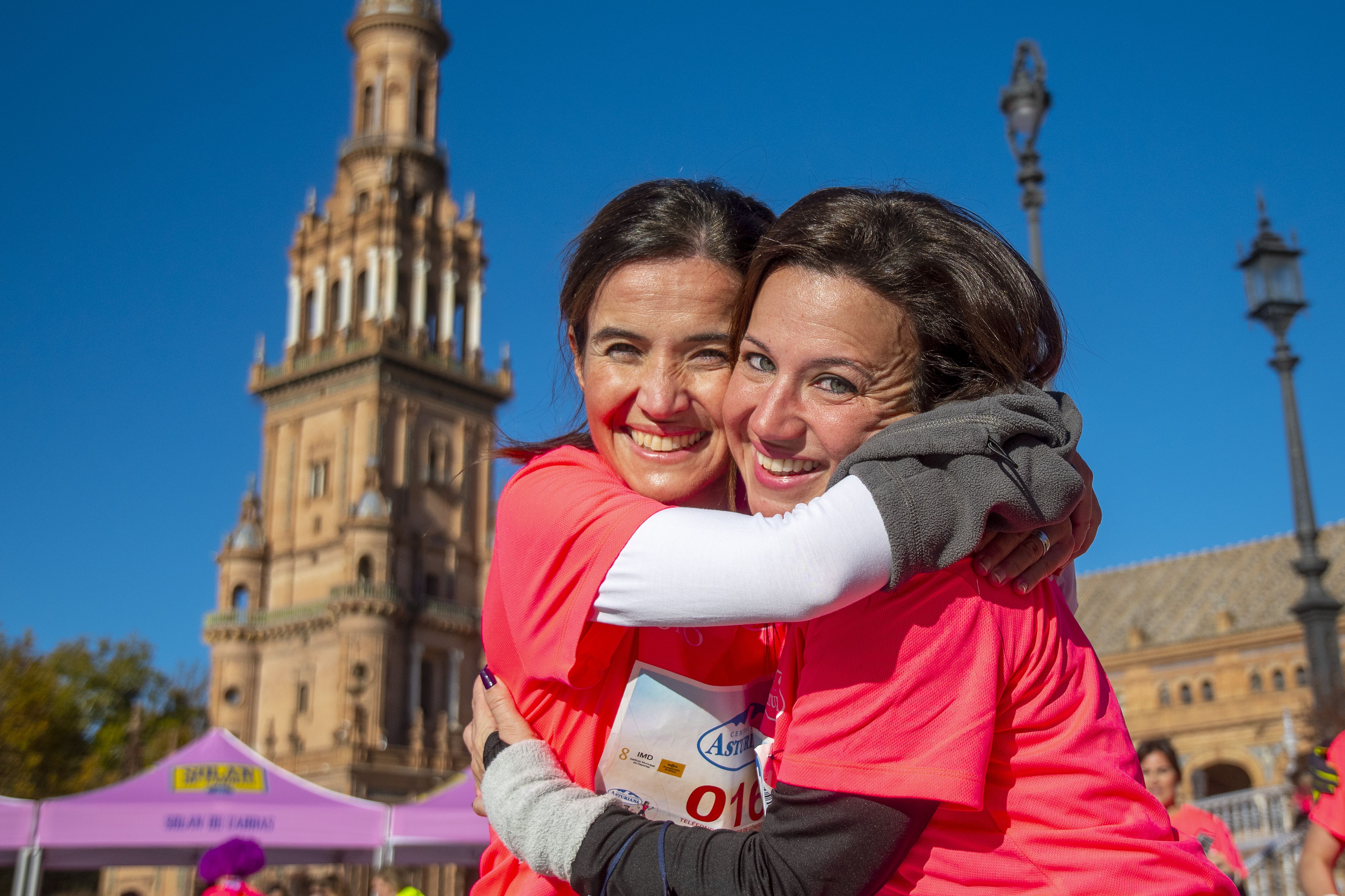 Las mejores fotos de la Carrera de la Mujer Central Lechera Asturiana Sevilla 2021 (LLEGADAS A META / GALERÍA 2)