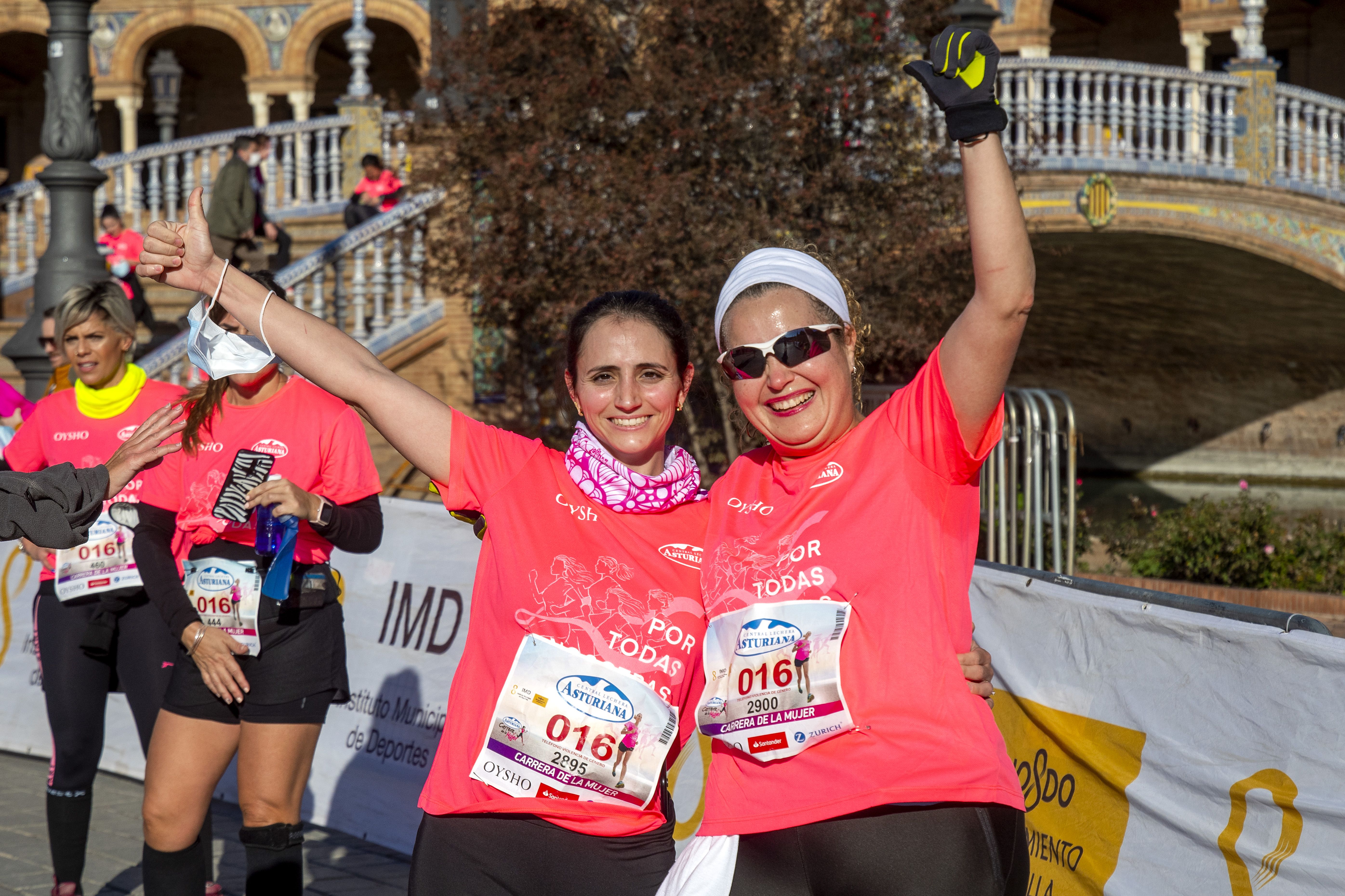 Las mejores fotos de la Carrera de la Mujer Central Lechera Asturiana Sevilla 2021 (LLEGADAS A META / GALERÍA 2)