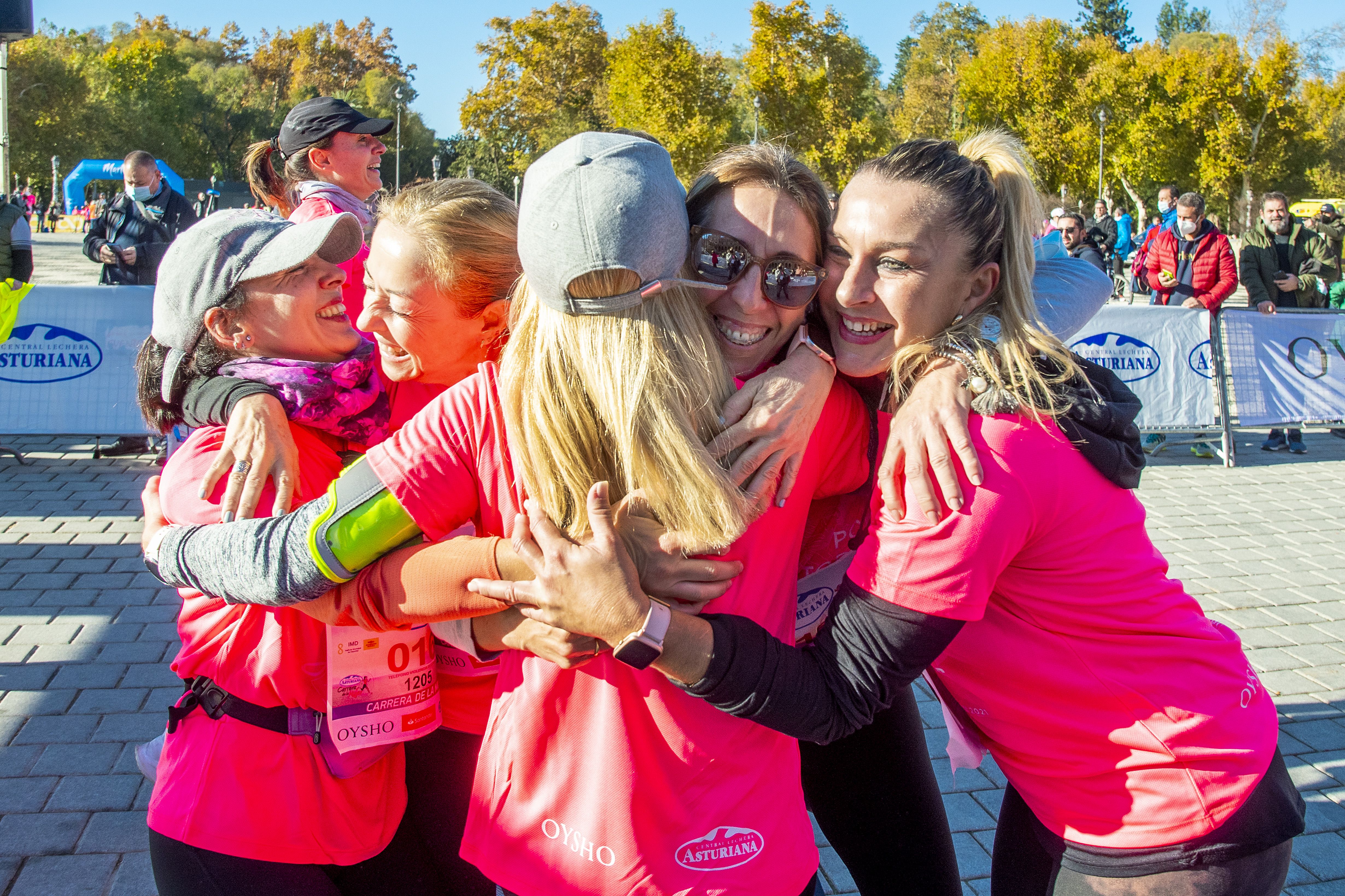 Las mejores fotos de la Carrera de la Mujer Central Lechera Asturiana Sevilla 2021 (LLEGADAS A META / GALERÍA 2)