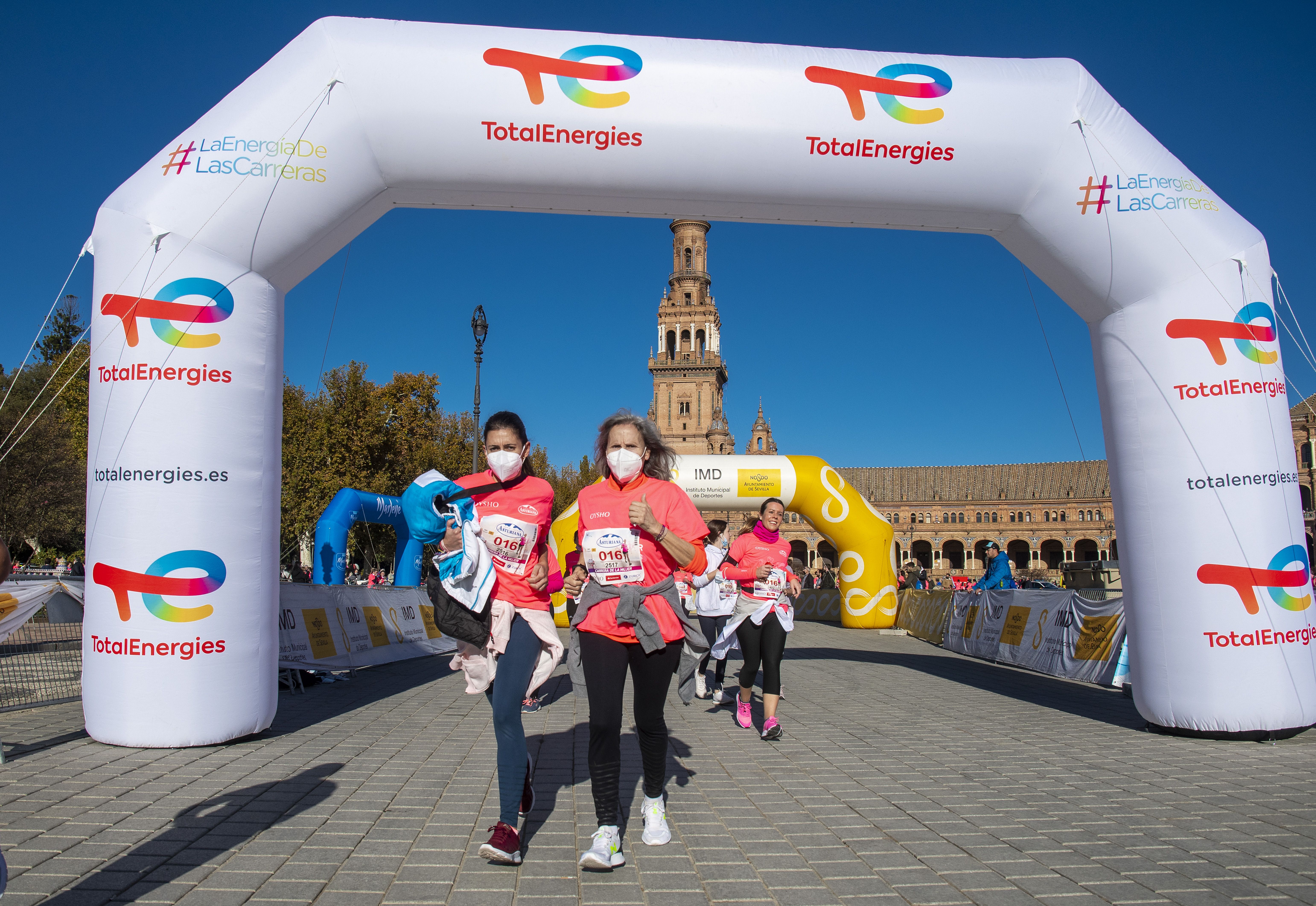 Las mejores fotos de la Carrera de la Mujer Central Lechera Asturiana Sevilla 2021 (LLEGADAS A META / GALERÍA 3)