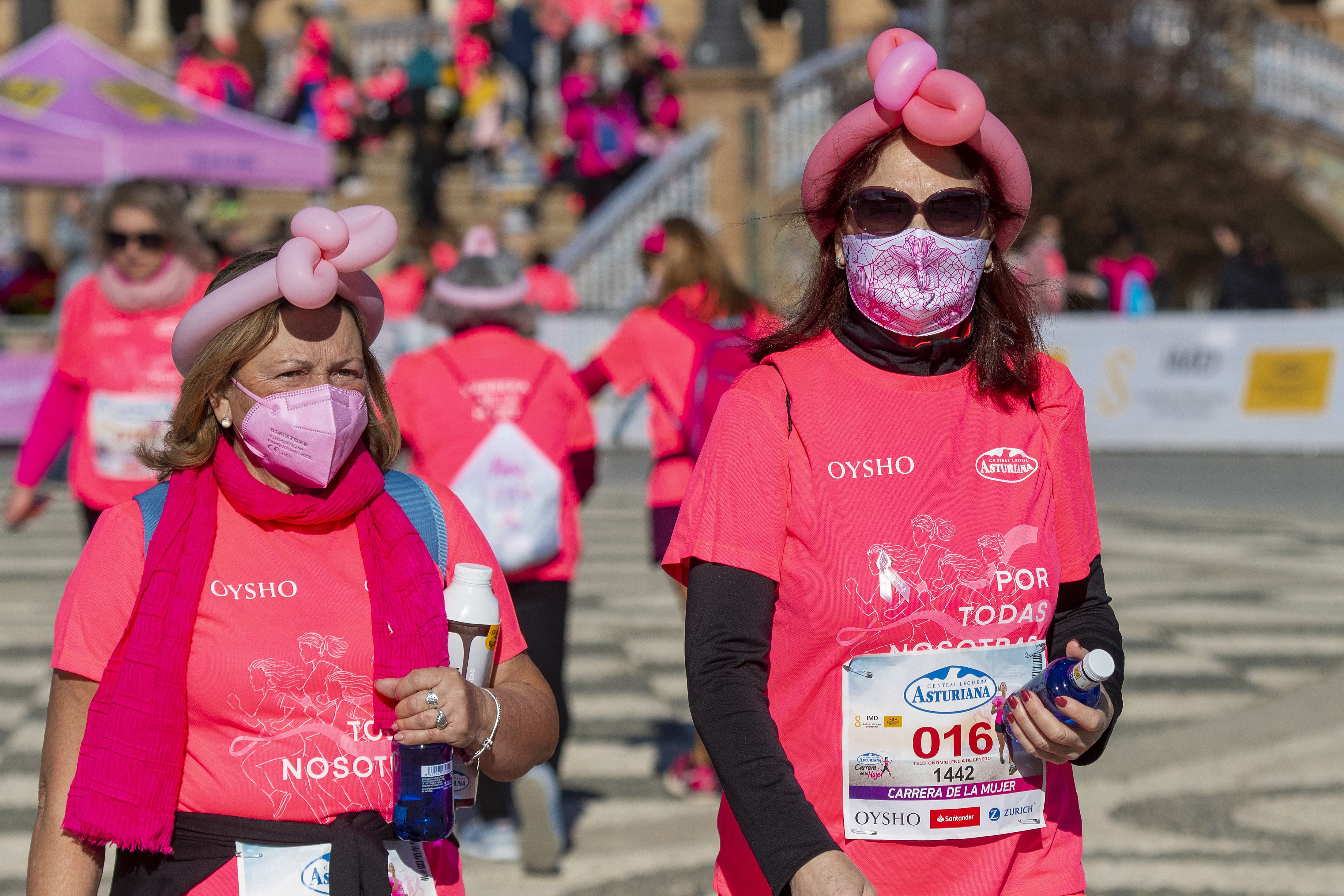 Las mejores fotos de la Carrera de la Mujer Central Lechera Asturiana Sevilla 2021 (LLEGADAS A META / GALERÍA 4)