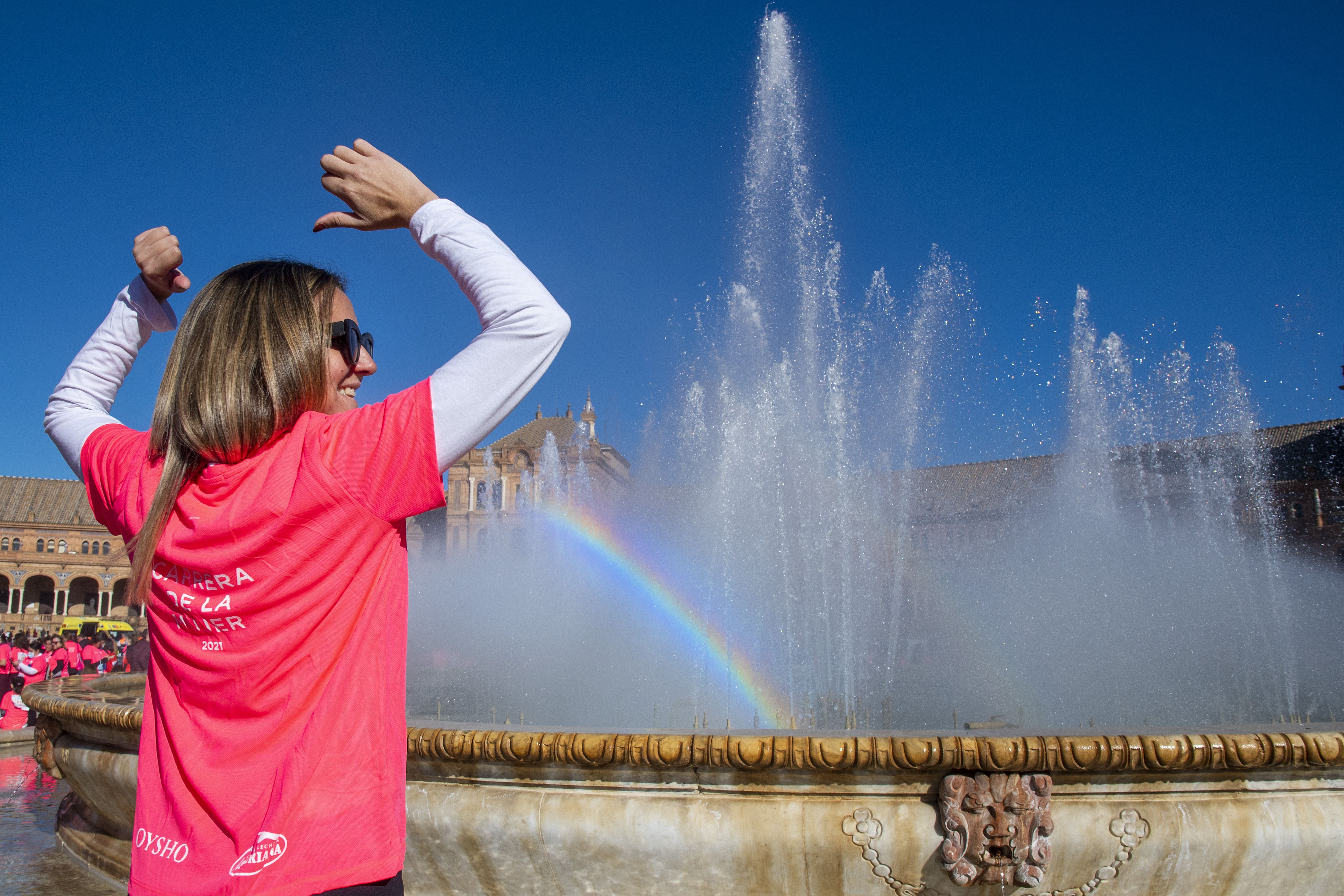 Las mejores fotos de la Carrera de la Mujer Central Lechera Asturiana Sevilla 2021 (LLEGADAS A META / GALERÍA 4)