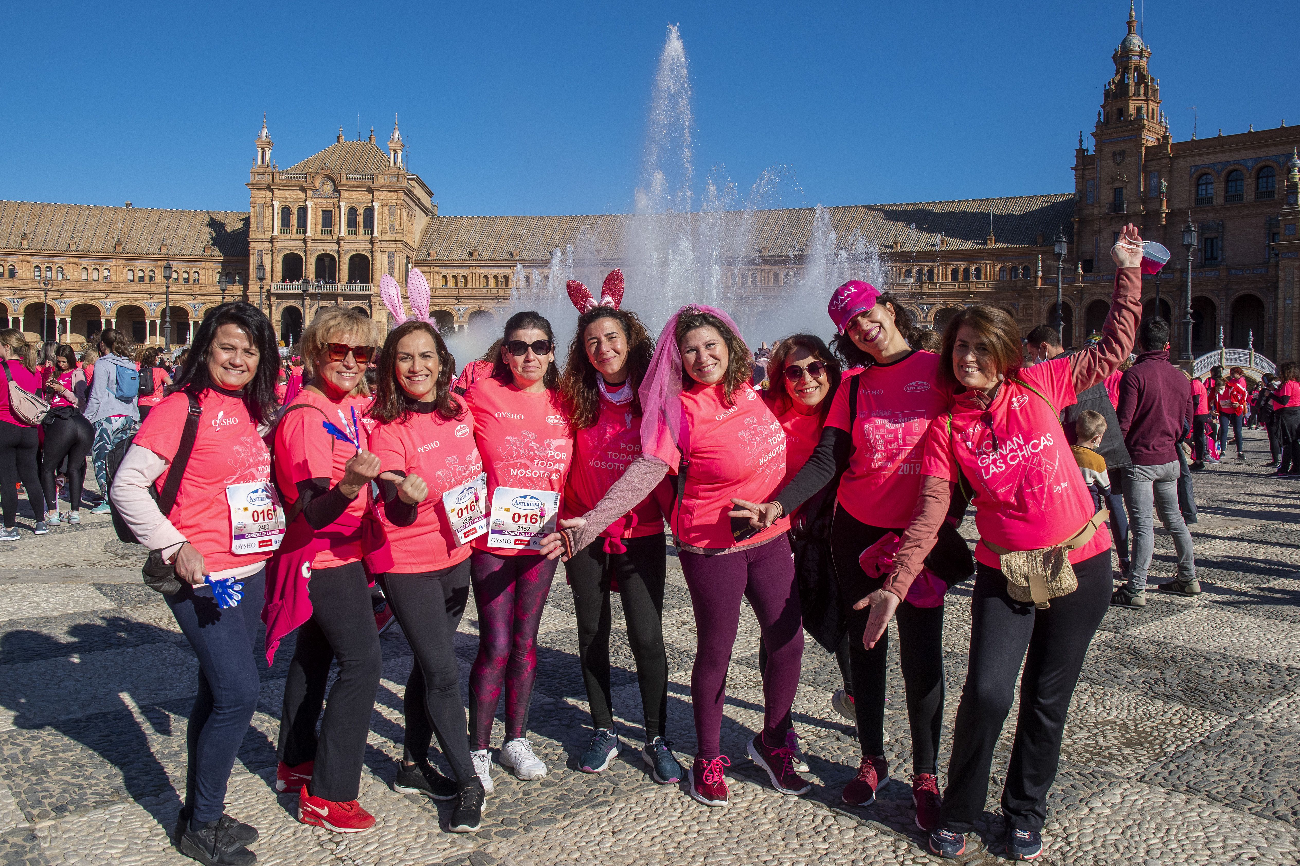 Las mejores fotos de la Carrera de la Mujer Central Lechera Asturiana Sevilla 2021 (LLEGADAS A META / GALERÍA 4)