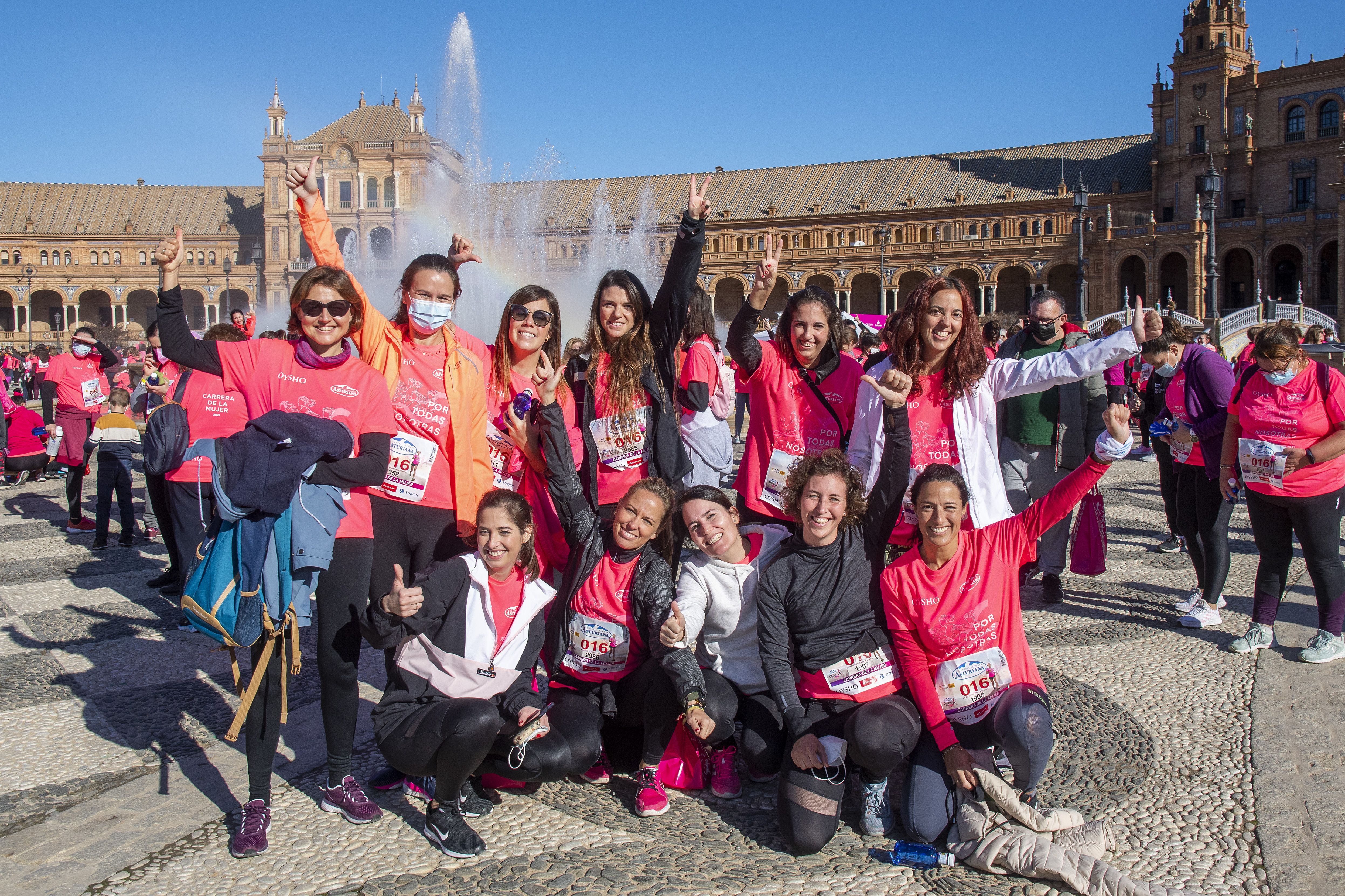 Las mejores fotos de la Carrera de la Mujer Central Lechera Asturiana Sevilla 2021 (LLEGADAS A META / GALERÍA 4)