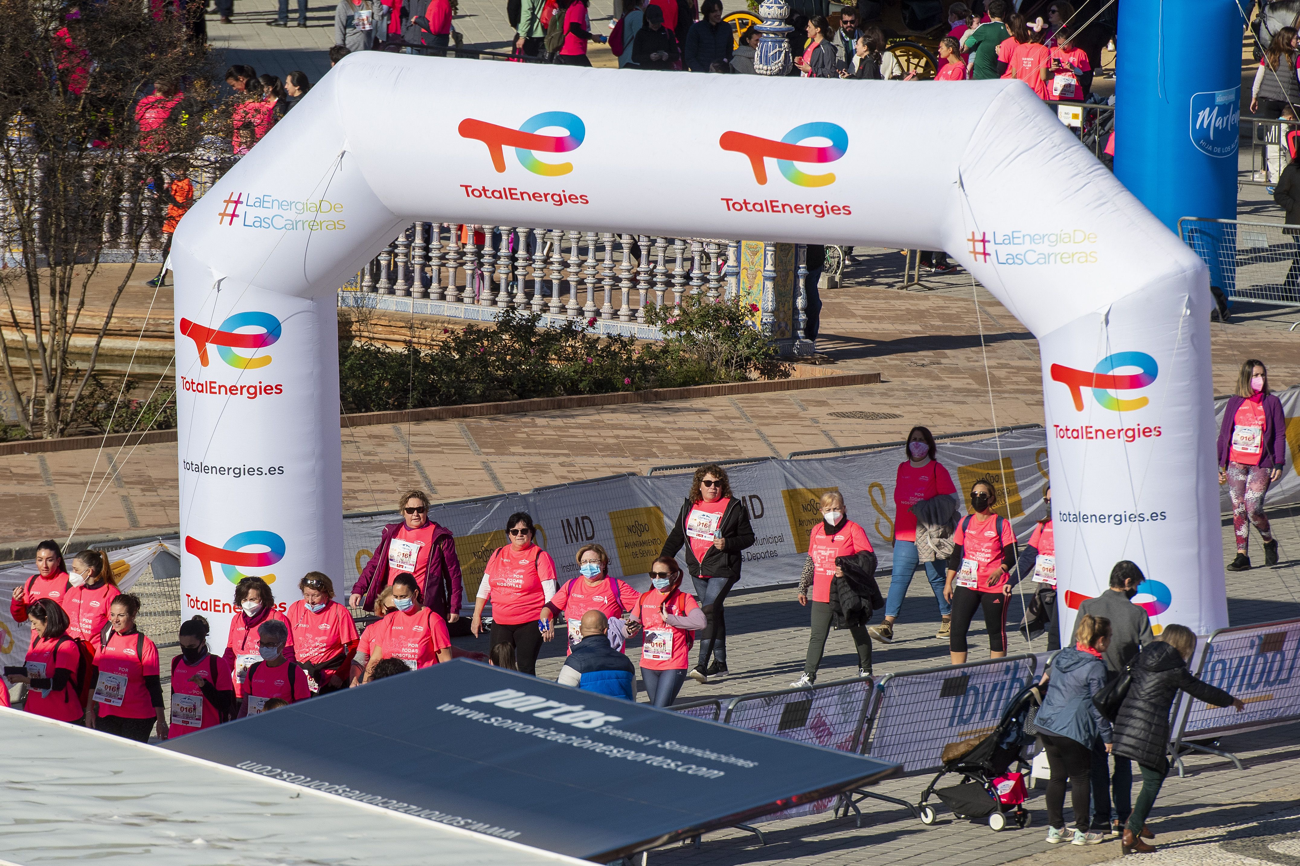 Las mejores fotos de la Carrera de la Mujer Central Lechera Asturiana Sevilla 2021 (LLEGADAS A META / GALERÍA 4)