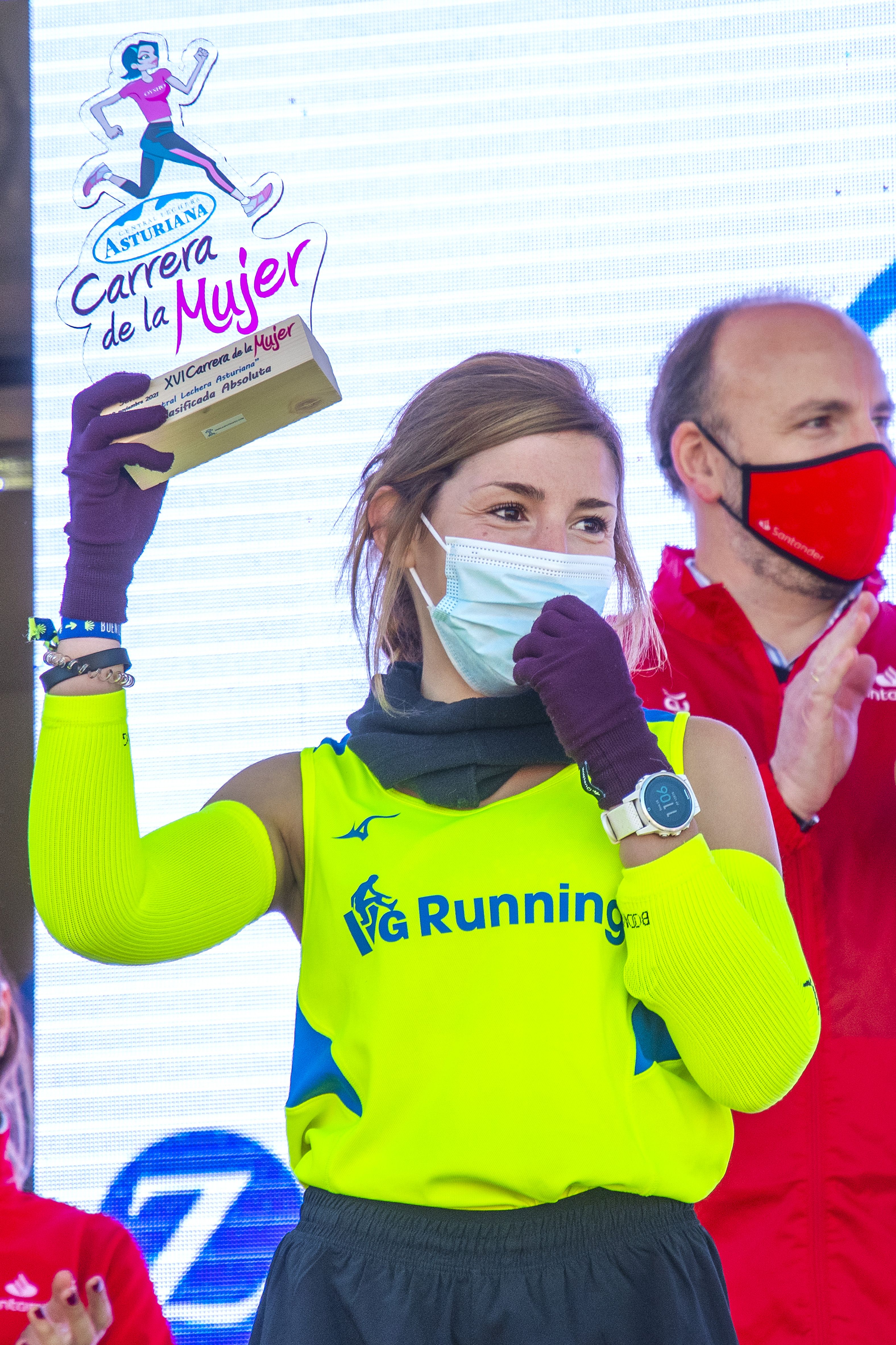 Las mejores fotos de la Carrera de la Mujer Central Lechera Asturiana Sevilla 2021 (CEREMONIAS DE PREMIACIÓN / GALERÍA 1)