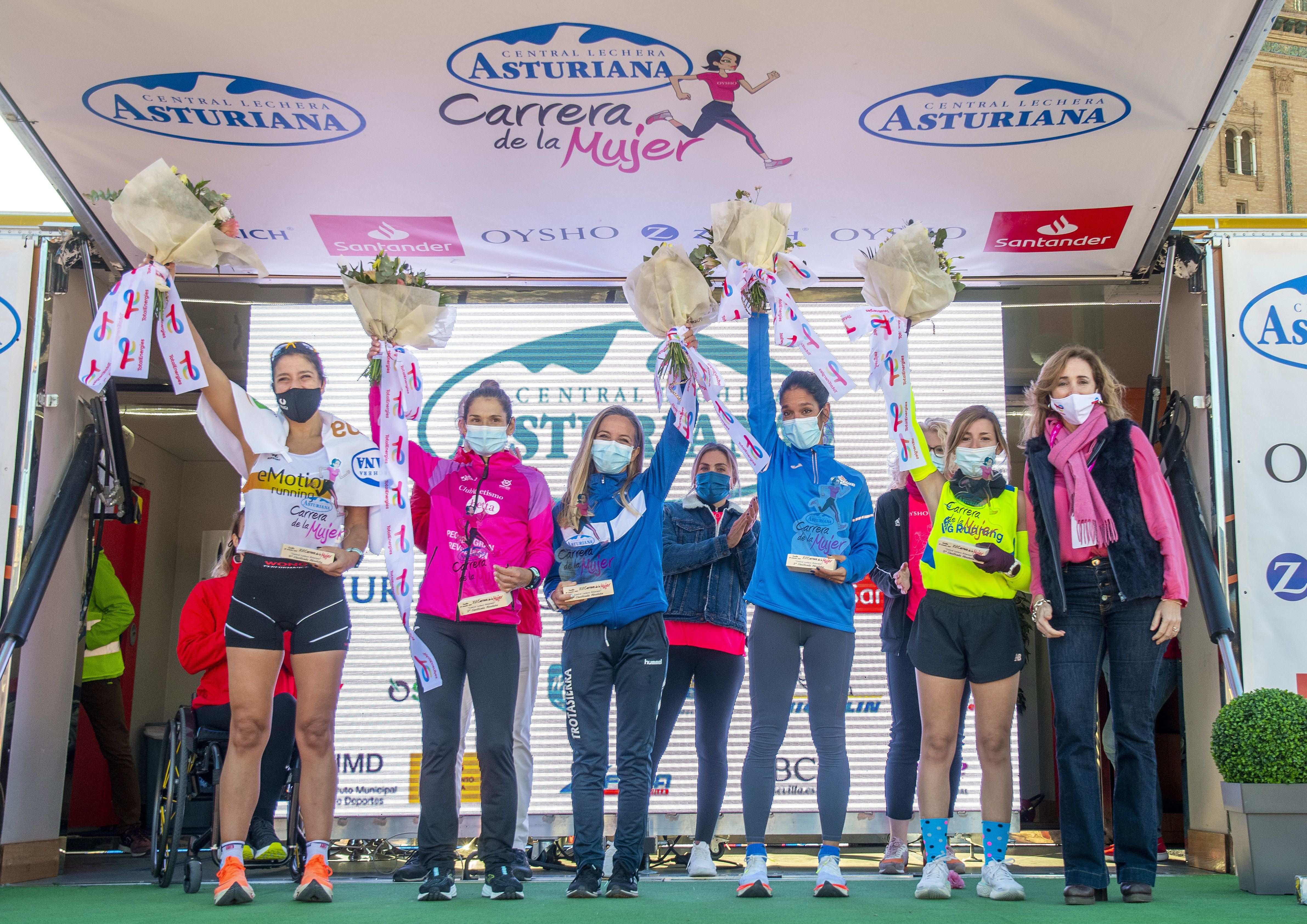 Las mejores fotos de la Carrera de la Mujer Central Lechera Asturiana Sevilla 2021 (CEREMONIAS DE PREMIACIÓN / GALERÍA 1)