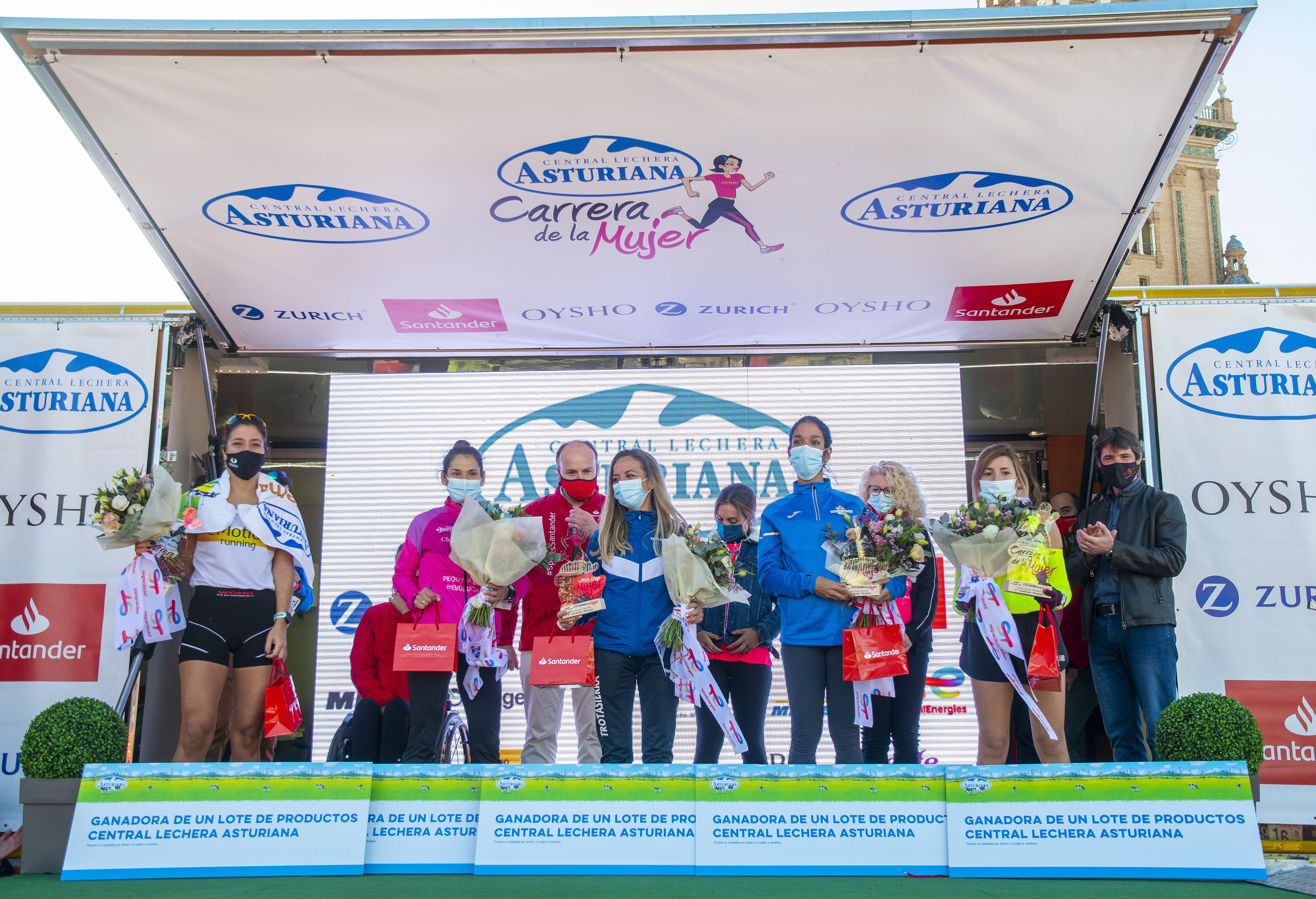 Las mejores fotos de la Carrera de la Mujer Central Lechera Asturiana Sevilla 2021 (CEREMONIAS DE PREMIACIÓN / GALERÍA 1)