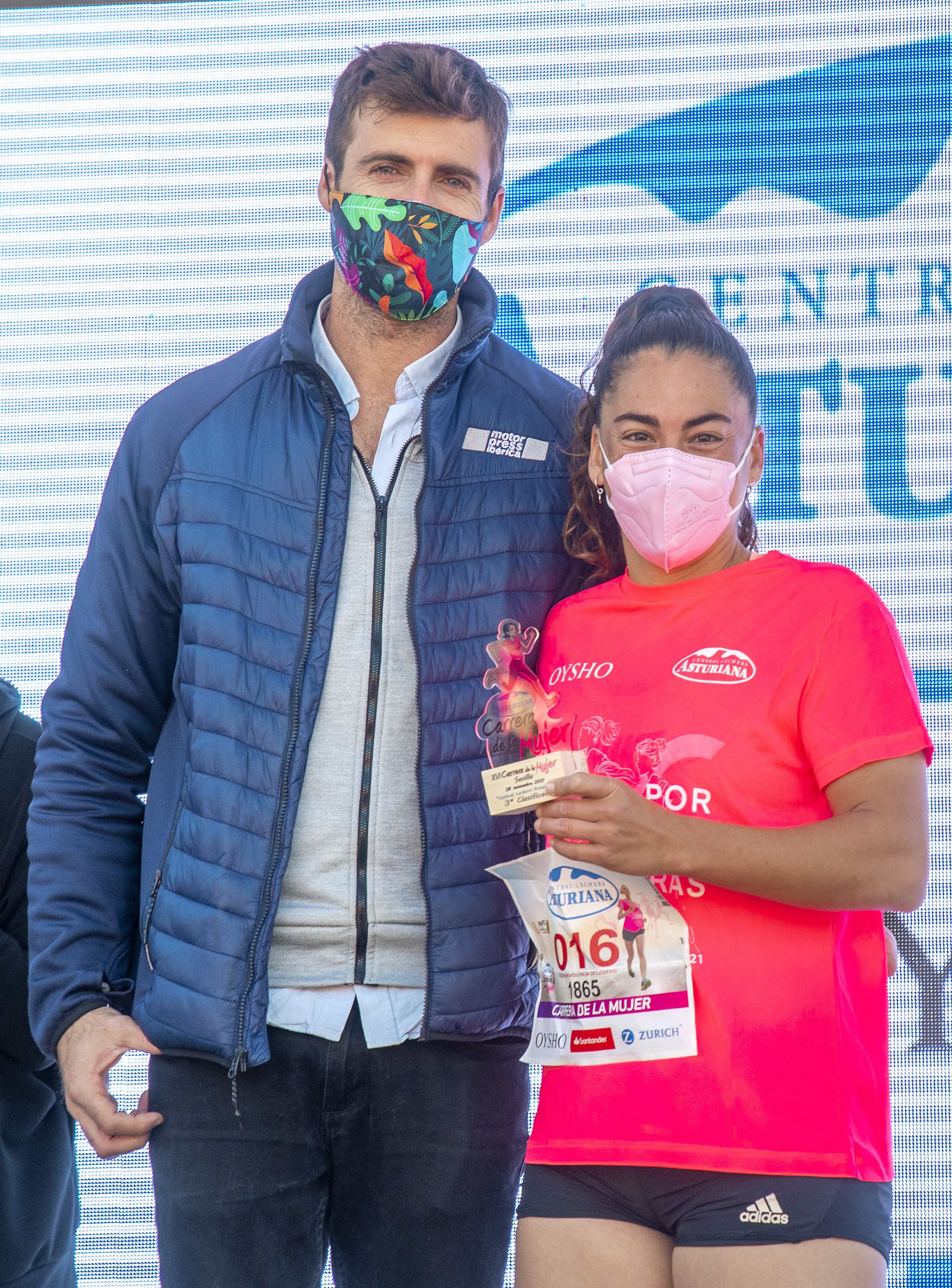 Las mejores fotos de la Carrera de la Mujer Central Lechera Asturiana Sevilla 2021 (CEREMONIAS DE PREMIACIÓN / GALERÍA 1)