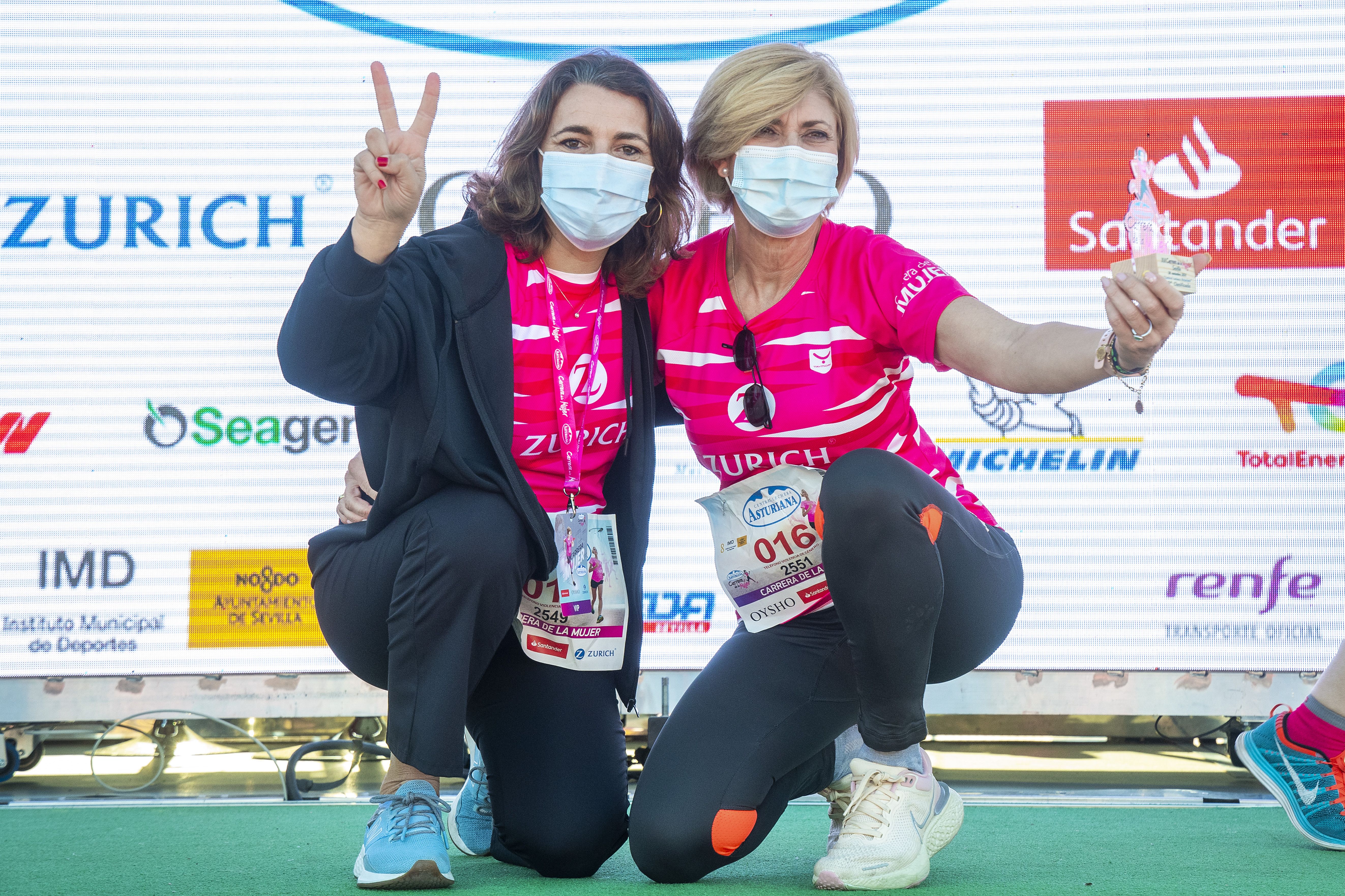 Las mejores fotos de la Carrera de la Mujer Central Lechera Asturiana Sevilla 2021 (CEREMONIAS DE PREMIACIÓN / GALERÍA 1)