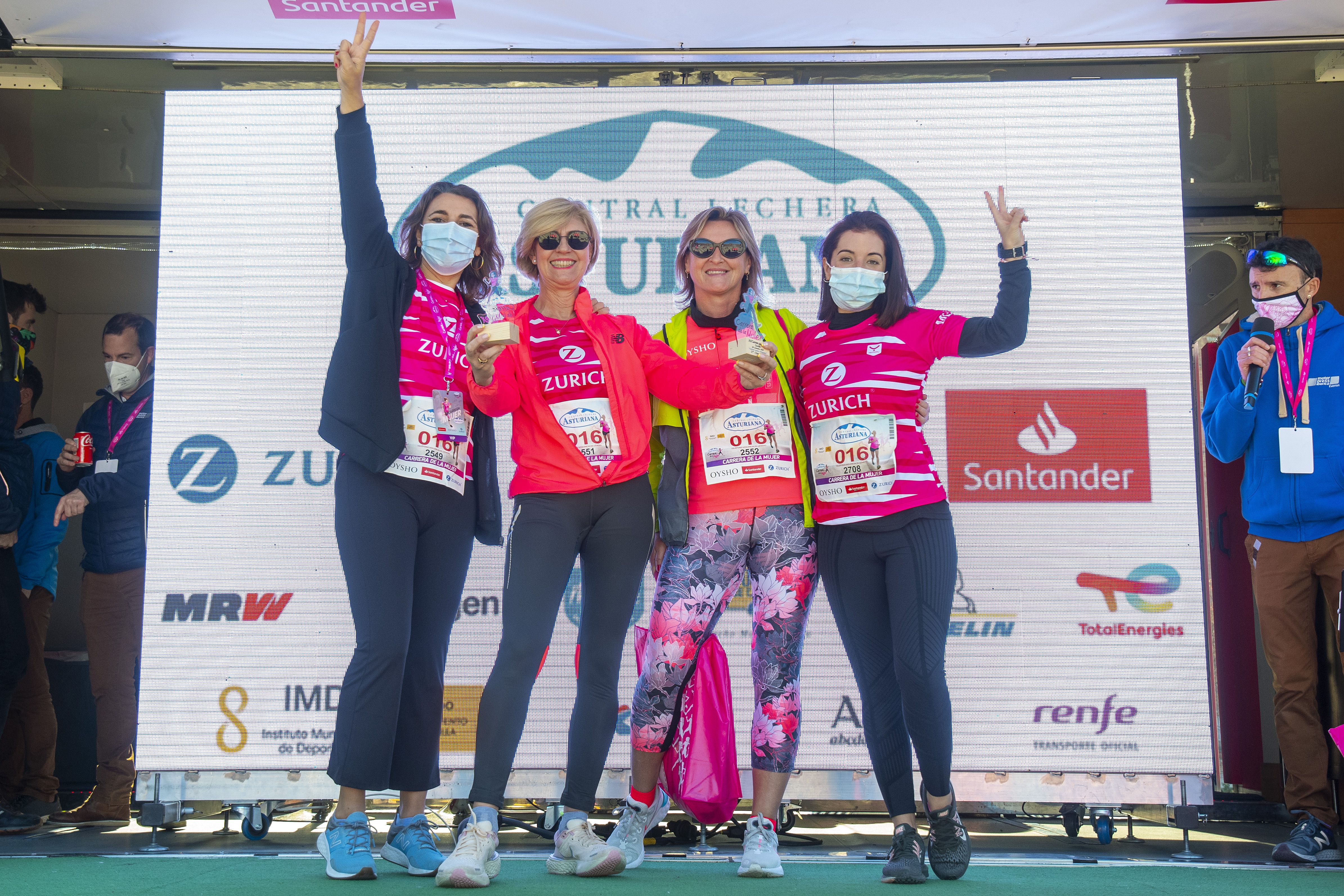 Las mejores fotos de la Carrera de la Mujer Central Lechera Asturiana Sevilla 2021 (CEREMONIAS DE PREMIACIÓN / GALERÍA 2)
