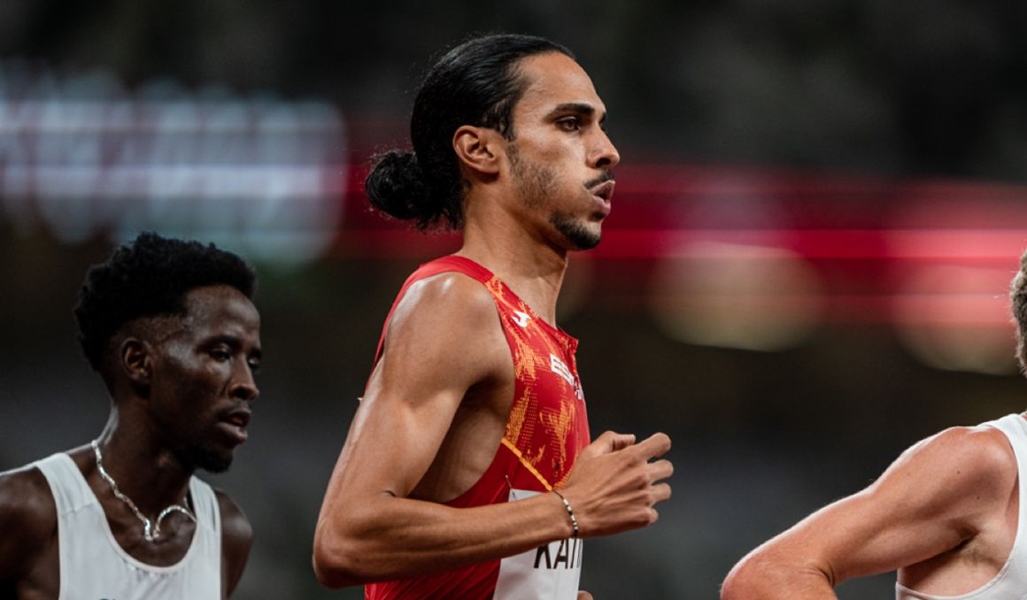 Mo Katir, que renuncia al Nacional y al Mundial en pista cubierta, durante los JJ. OO. de Tokio 2020. SPORTMEDIA.