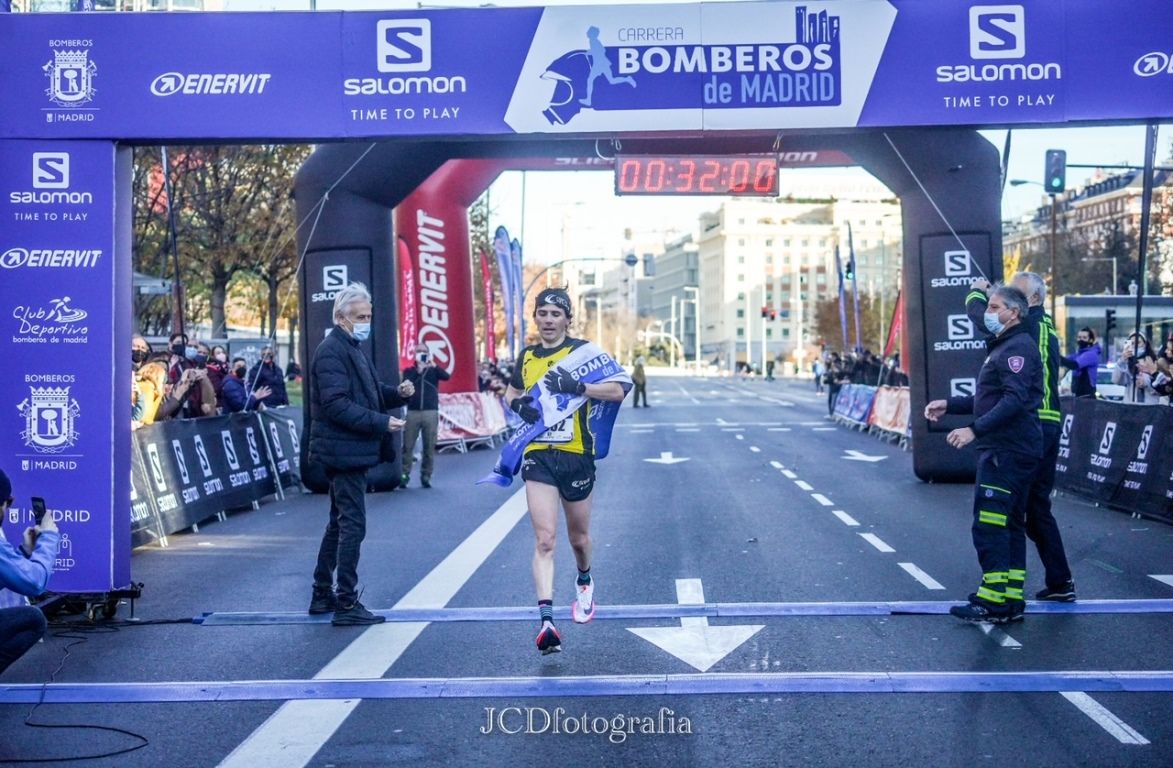 Sergio Salinero, ganador de la Carrera Bomberos 2021
