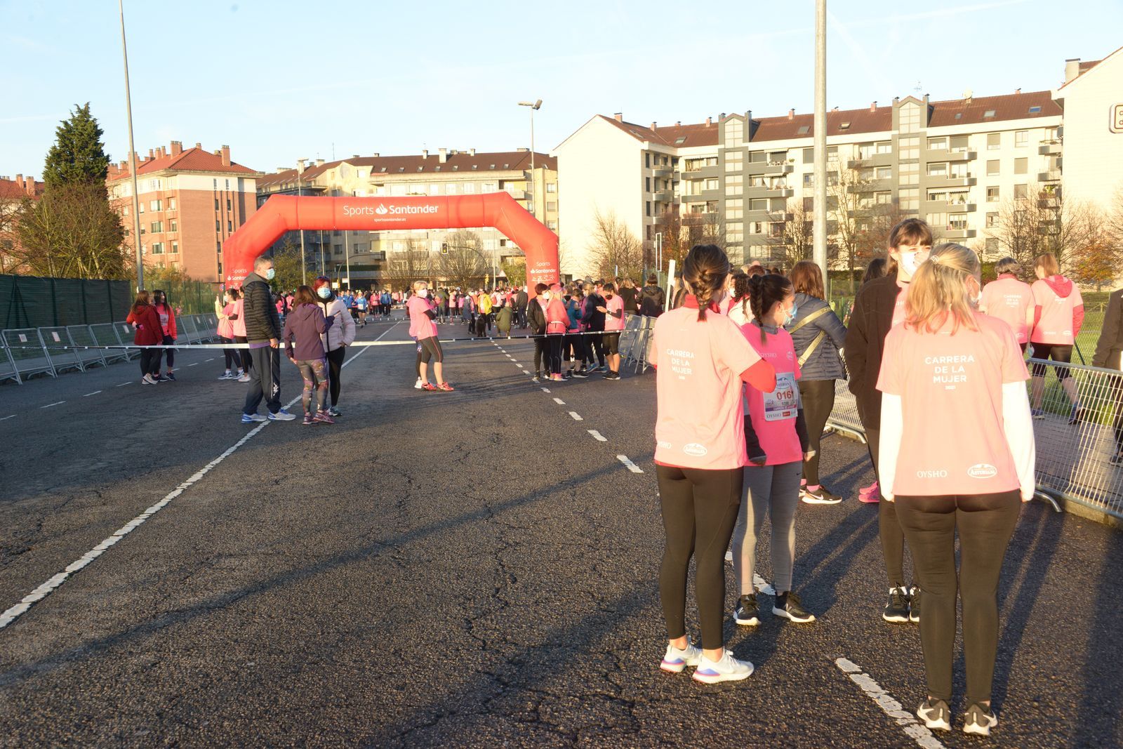 Las mejores fotos de la Carrera de la Mujer Central Lechera Asturiana Gijón 2021 (AMBIENTE DE SALIDA)