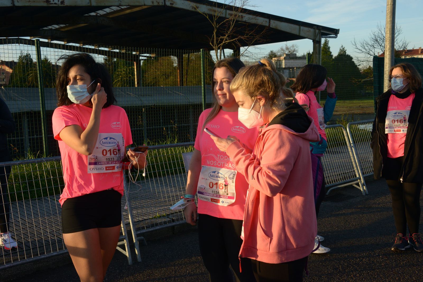 Las mejores fotos de la Carrera de la Mujer Central Lechera Asturiana Gijón 2021 (AMBIENTE DE SALIDA)