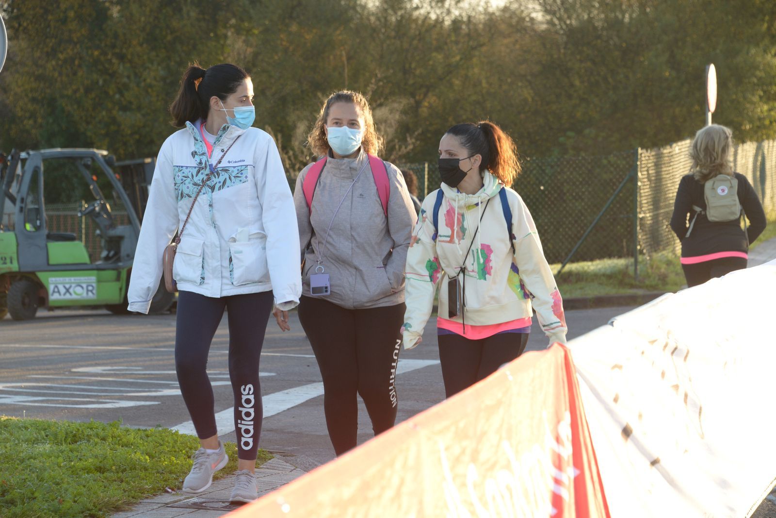 Las mejores fotos de la Carrera de la Mujer Central Lechera Asturiana Gijón 2021 (AMBIENTE DE SALIDA)