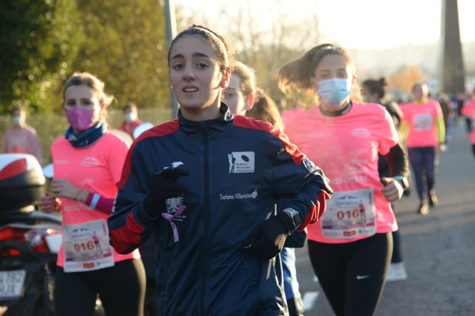 Las mejores fotos de la Carrera de la Mujer Central Lechera Asturiana Gijón 2021 (AMBIENTE DE SALIDA)