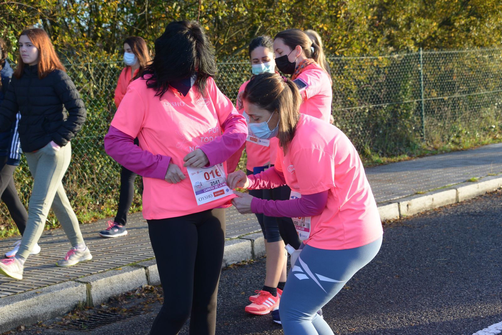Las mejores fotos de la Carrera de la Mujer Central Lechera Asturiana Gijón 2021 (AMBIENTE DE SALIDA)