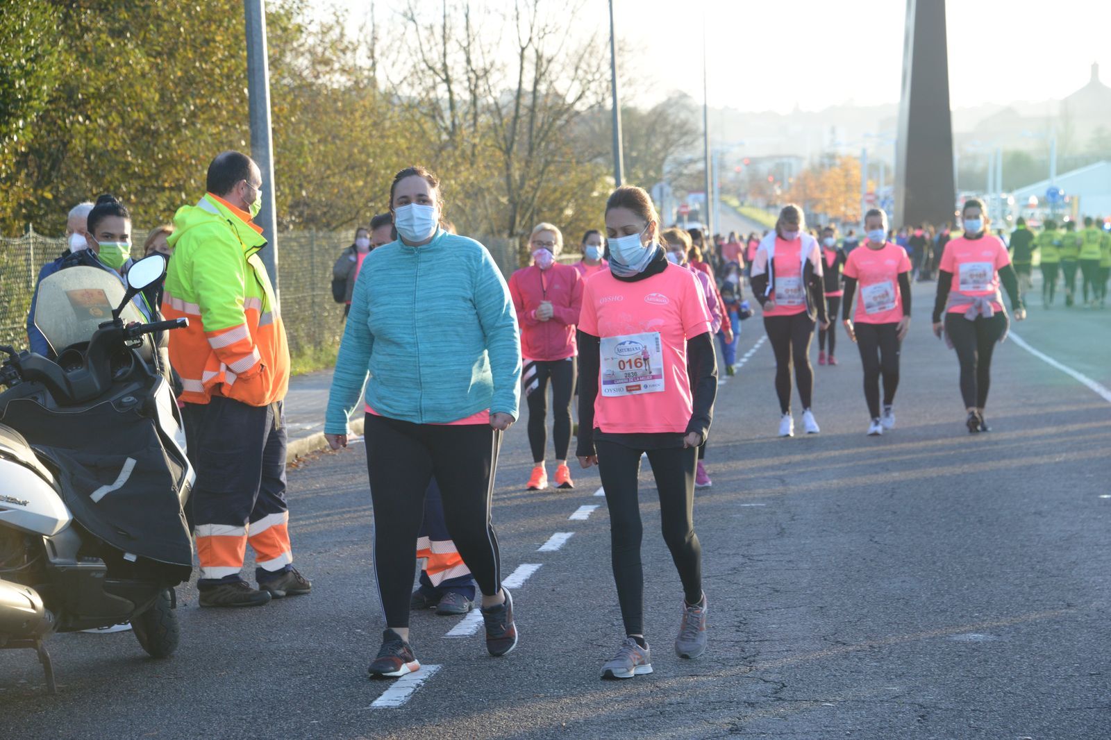 Las mejores fotos de la Carrera de la Mujer Central Lechera Asturiana Gijón 2021 (AMBIENTE DE SALIDA)
