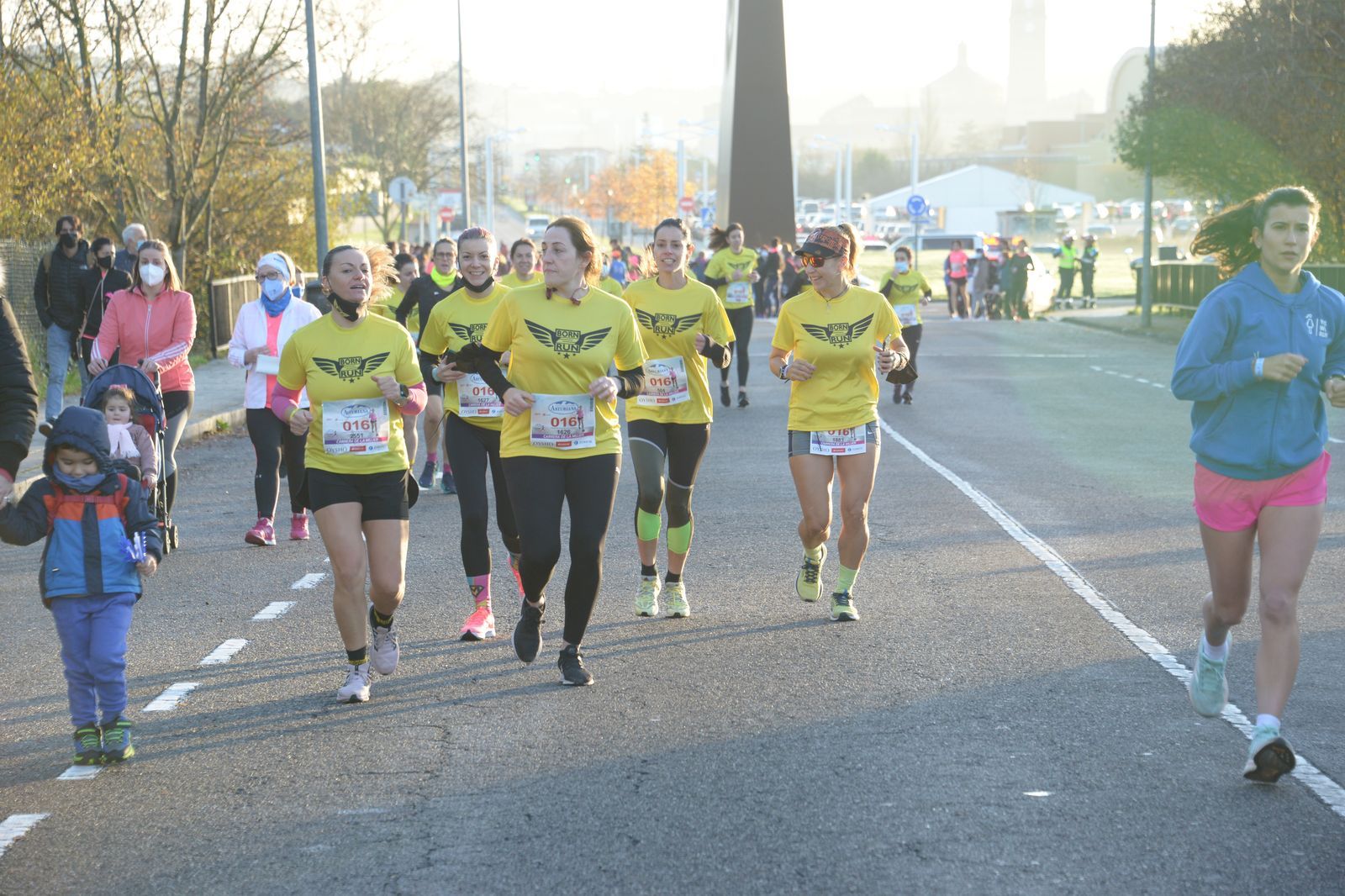 Las mejores fotos de la Carrera de la Mujer Central Lechera Asturiana Gijón 2021 (AMBIENTE DE SALIDA)