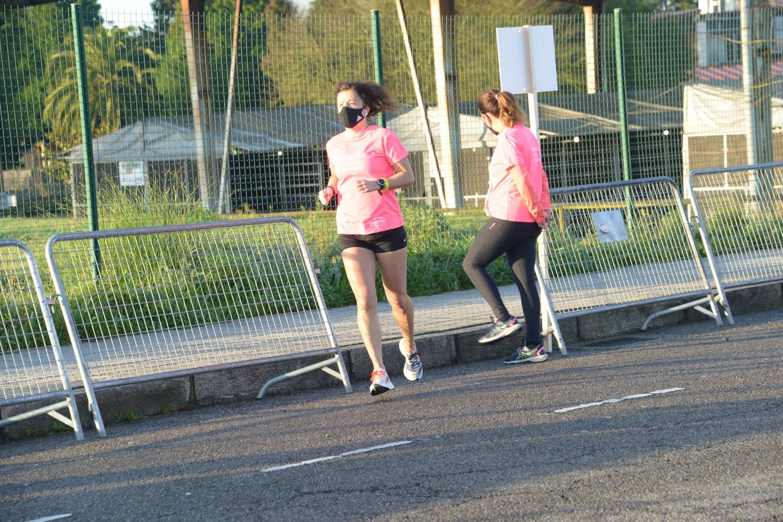 Las mejores fotos de la Carrera de la Mujer Central Lechera Asturiana Gijón 2021 (AMBIENTE DE SALIDA)