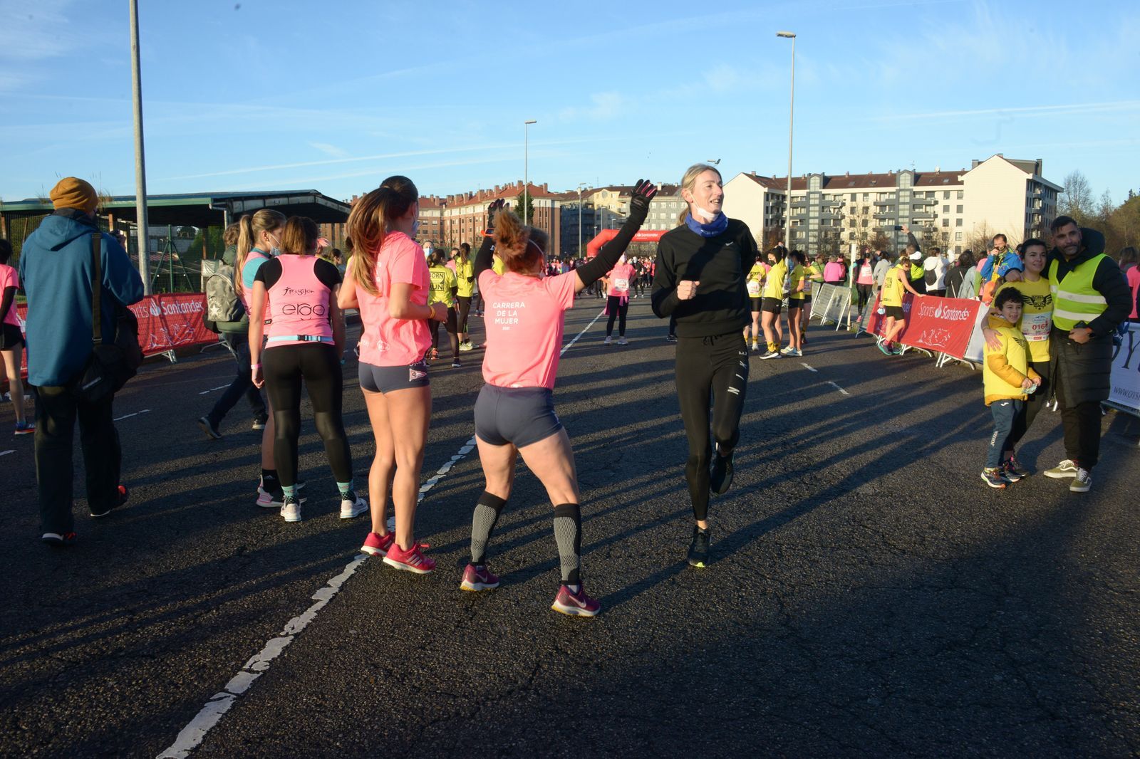 Las mejores fotos de la Carrera de la Mujer Central Lechera Asturiana Gijón 2021 (AMBIENTE DE SALIDA)