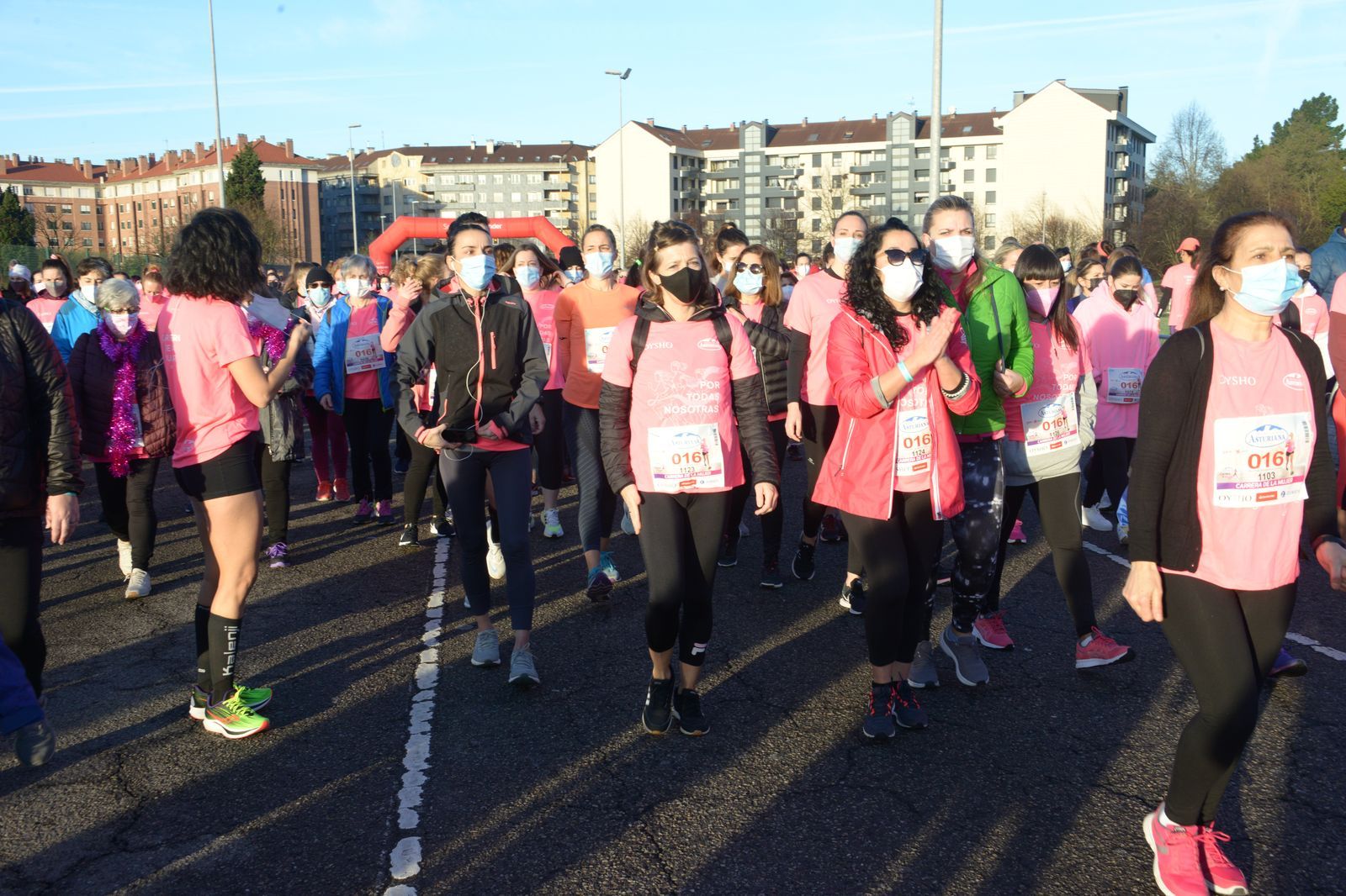 Las mejores fotos de la Carrera de la Mujer Central Lechera Asturiana Gijón 2021 (AMBIENTE DE SALIDA)