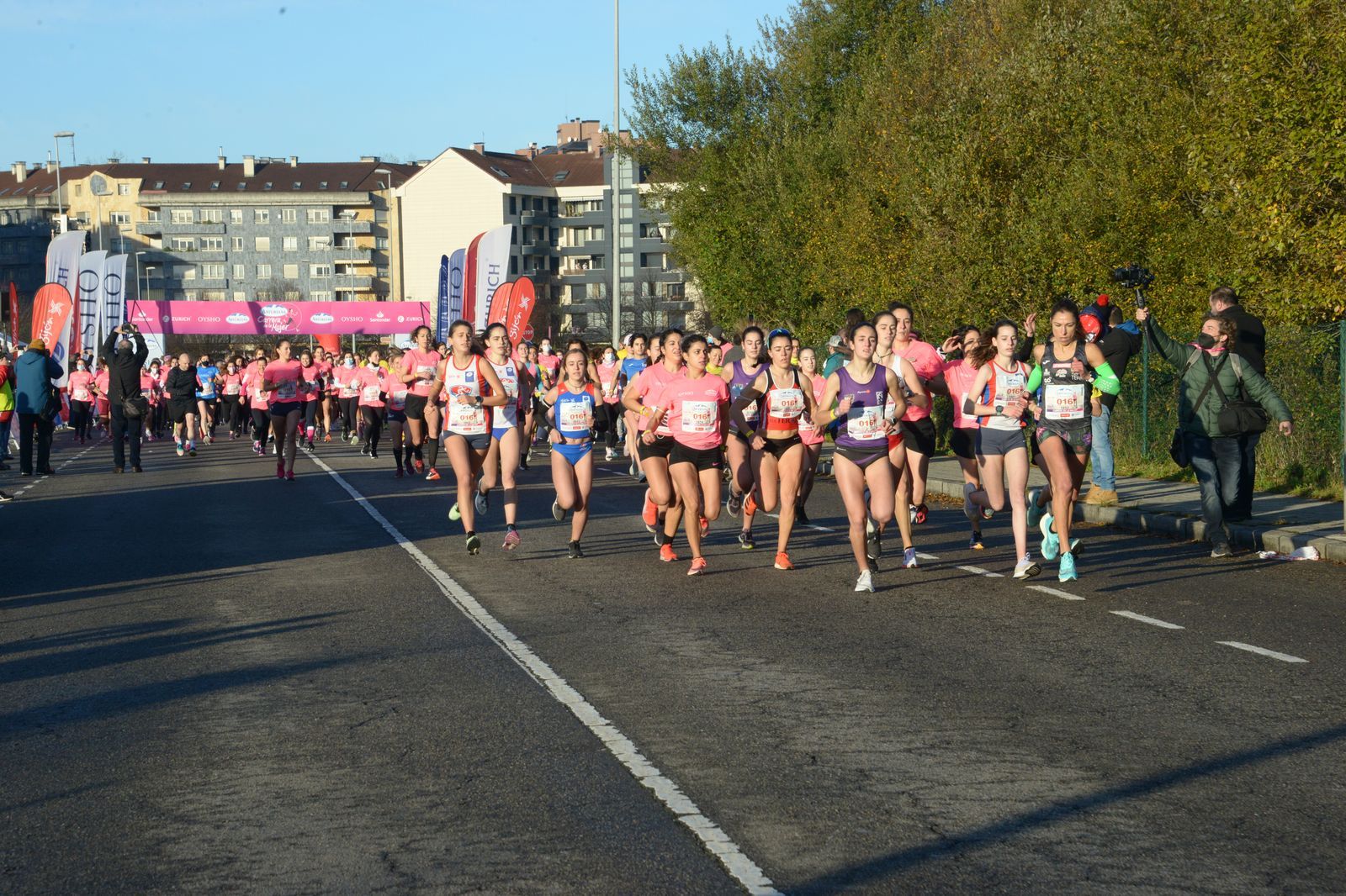 Las mejores fotos de la Carrera de la Mujer Central Lechera Asturiana Gijón 2021 (CARRERA / GALERÍA 1)