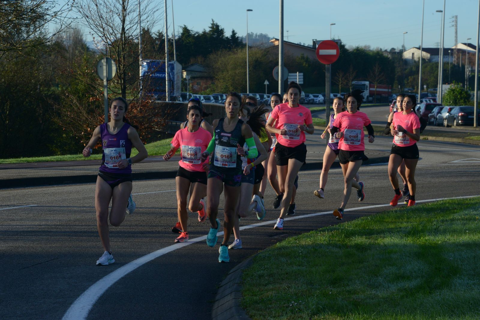 Las mejores fotos de la Carrera de la Mujer Central Lechera Asturiana Gijón 2021 (CARRERA / GALERÍA 1)