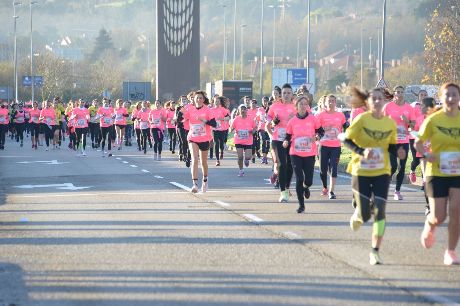 Las mejores fotos de la Carrera de la Mujer Central Lechera Asturiana Gijón 2021 (CARRERA / GALERÍA 1)