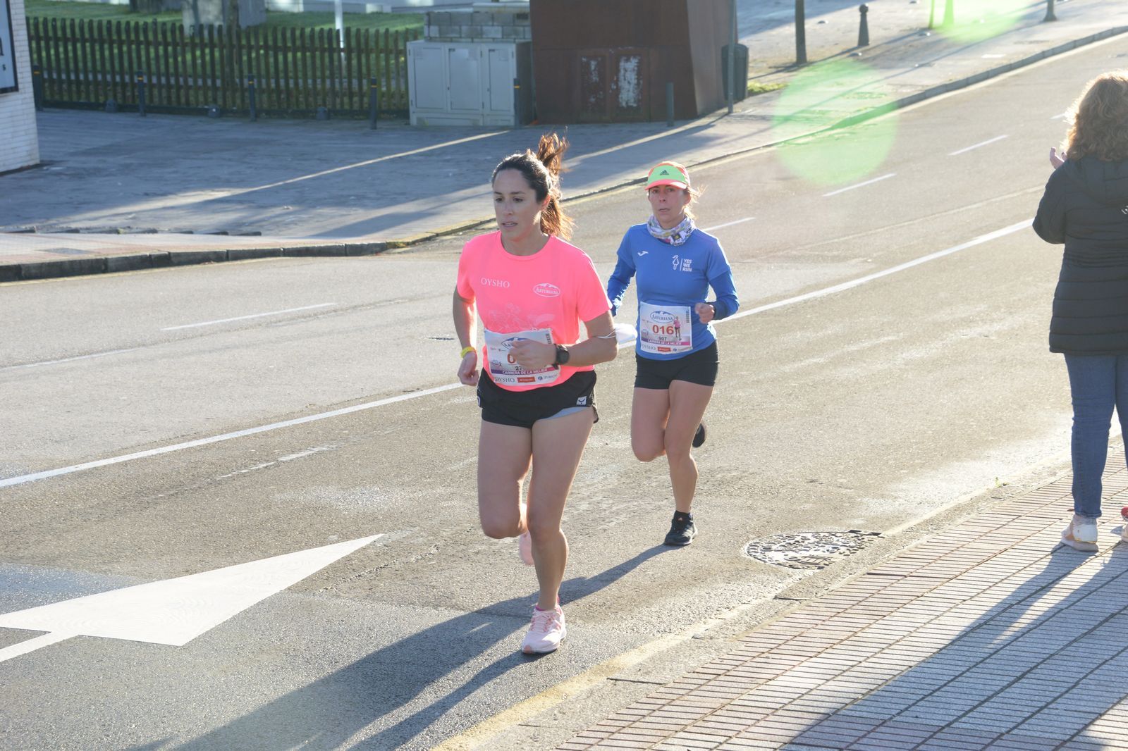 Las mejores fotos de la Carrera de la Mujer Central Lechera Asturiana Gijón 2021 (CARRERA / GALERÍA 2)