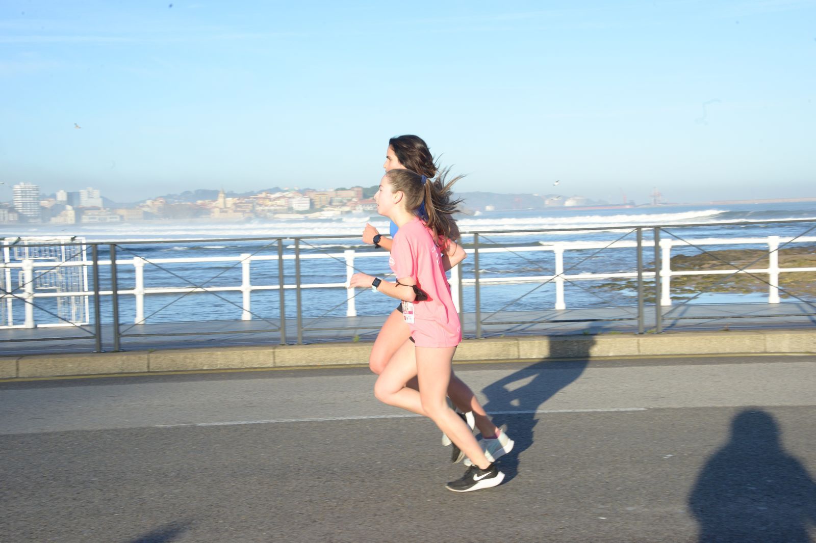 Las mejores fotos de la Carrera de la Mujer Central Lechera Asturiana Gijón 2021 (CARRERA / GALERÍA 2)