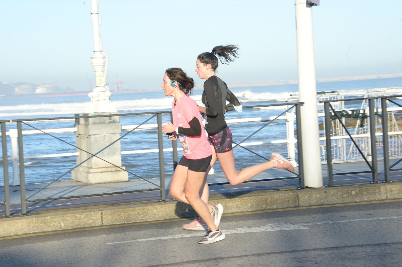 Las mejores fotos de la Carrera de la Mujer Central Lechera Asturiana Gijón 2021 (CARRERA / GALERÍA 2)