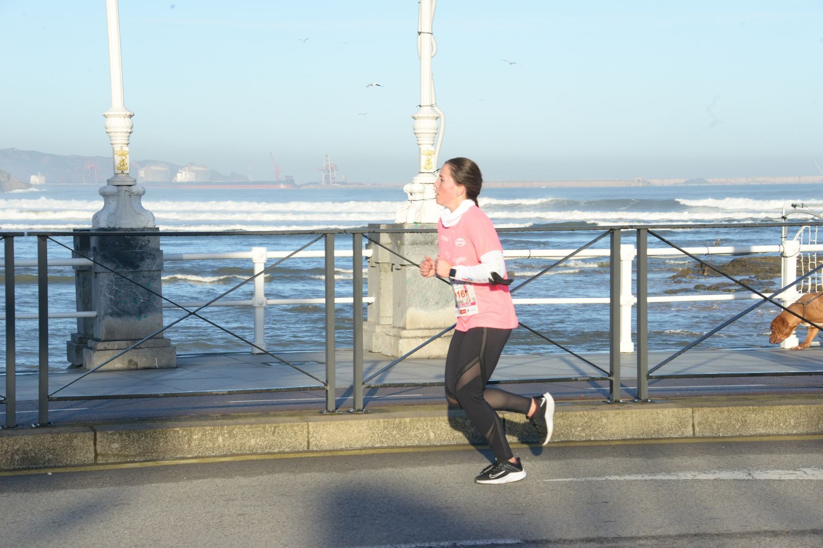 Las mejores fotos de la Carrera de la Mujer Central Lechera Asturiana Gijón 2021 (CARRERA / GALERÍA 2)