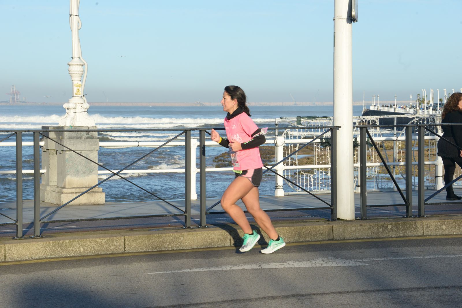 Las mejores fotos de la Carrera de la Mujer Central Lechera Asturiana Gijón 2021 (CARRERA / GALERÍA 2)